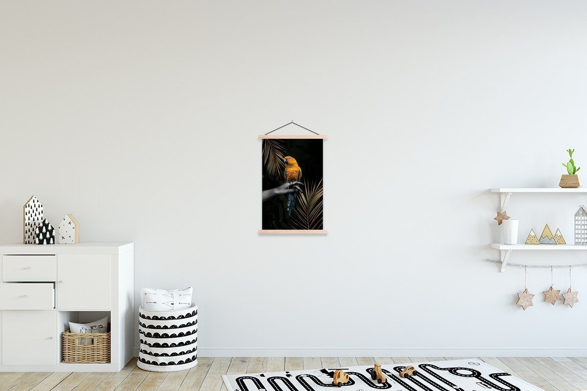 MuchoWow Poster Papagei - Zweig - Dunkel, (1 St), Posterleiste, Textilposter für Wohnzimmer, Bilderleiste, Magnetisch