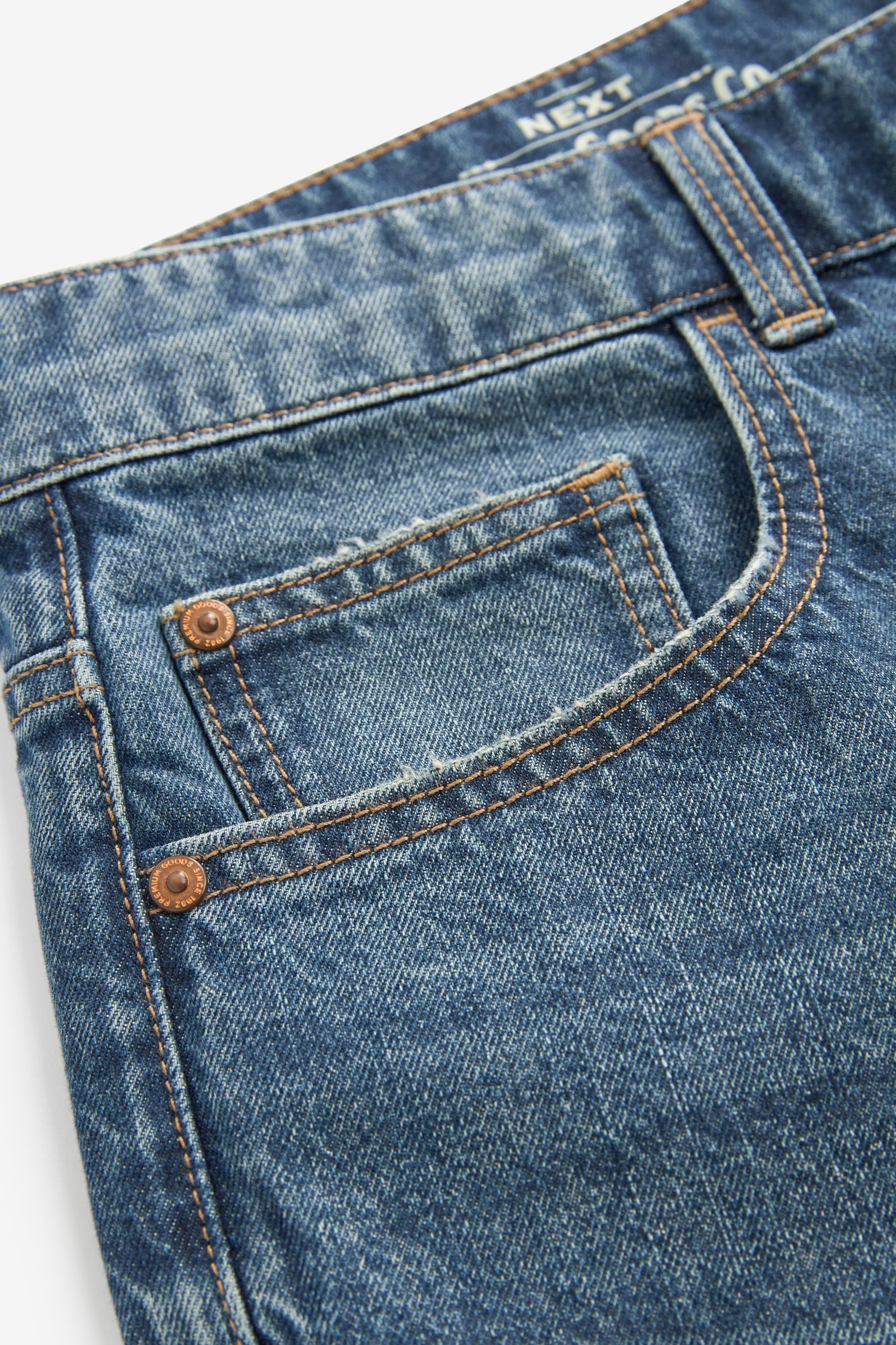 Next Straight-Jeans Authentische Straight Fit Jeans, 100 % Baumwolle (1-tlg)