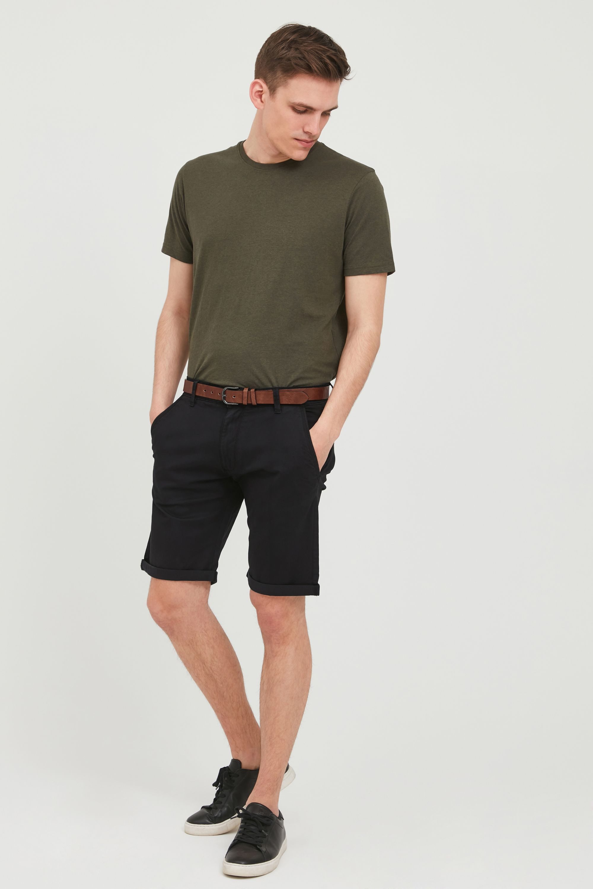 Indicode Chinoshorts IDTenefa Chino Shorts mit Gürtel