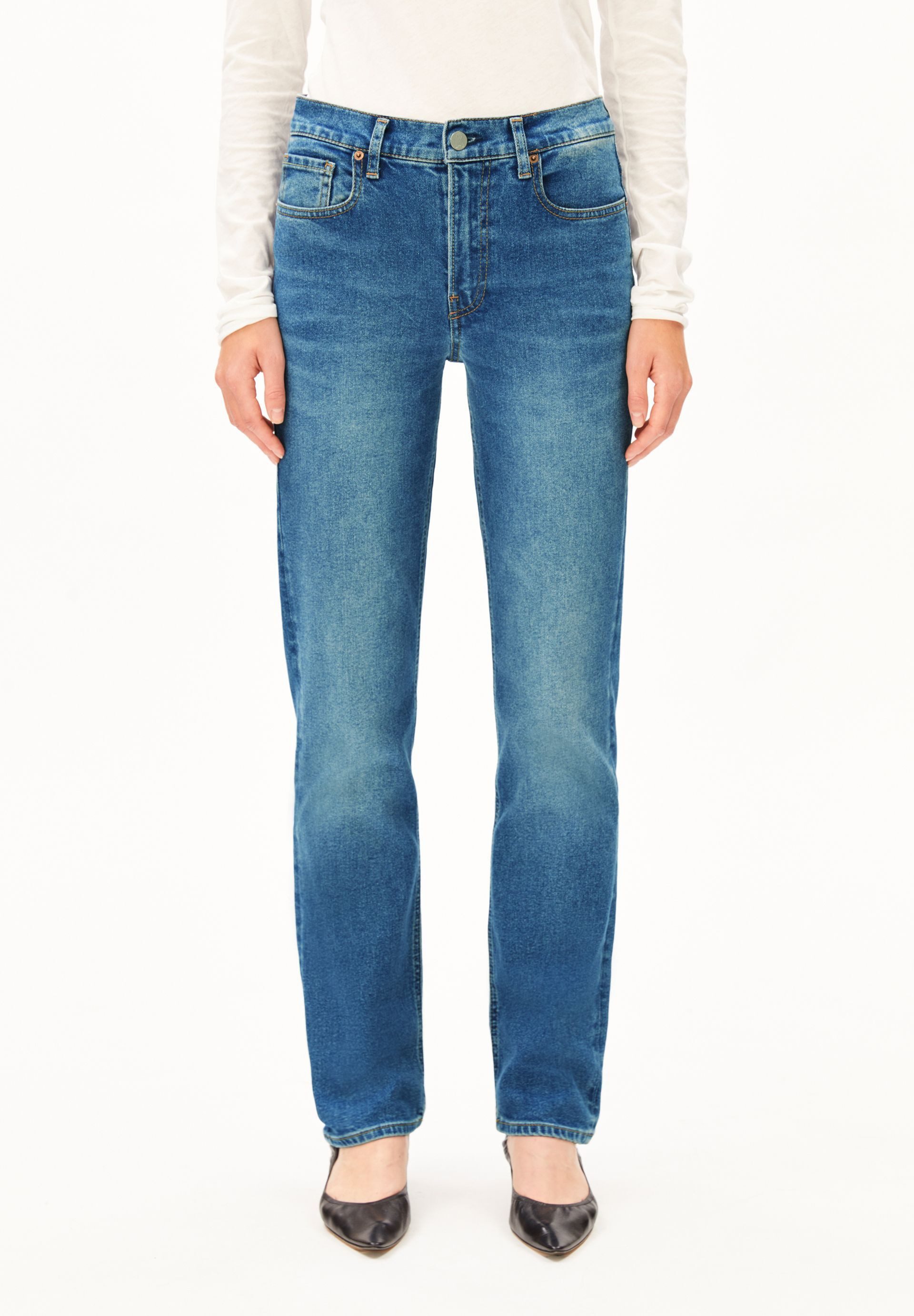 Armedangels Straight-Jeans CARENAA Jeans aus recyceltem Baumwoll-Mix (Comfort-Stretch, Slim Fit) Mid waist