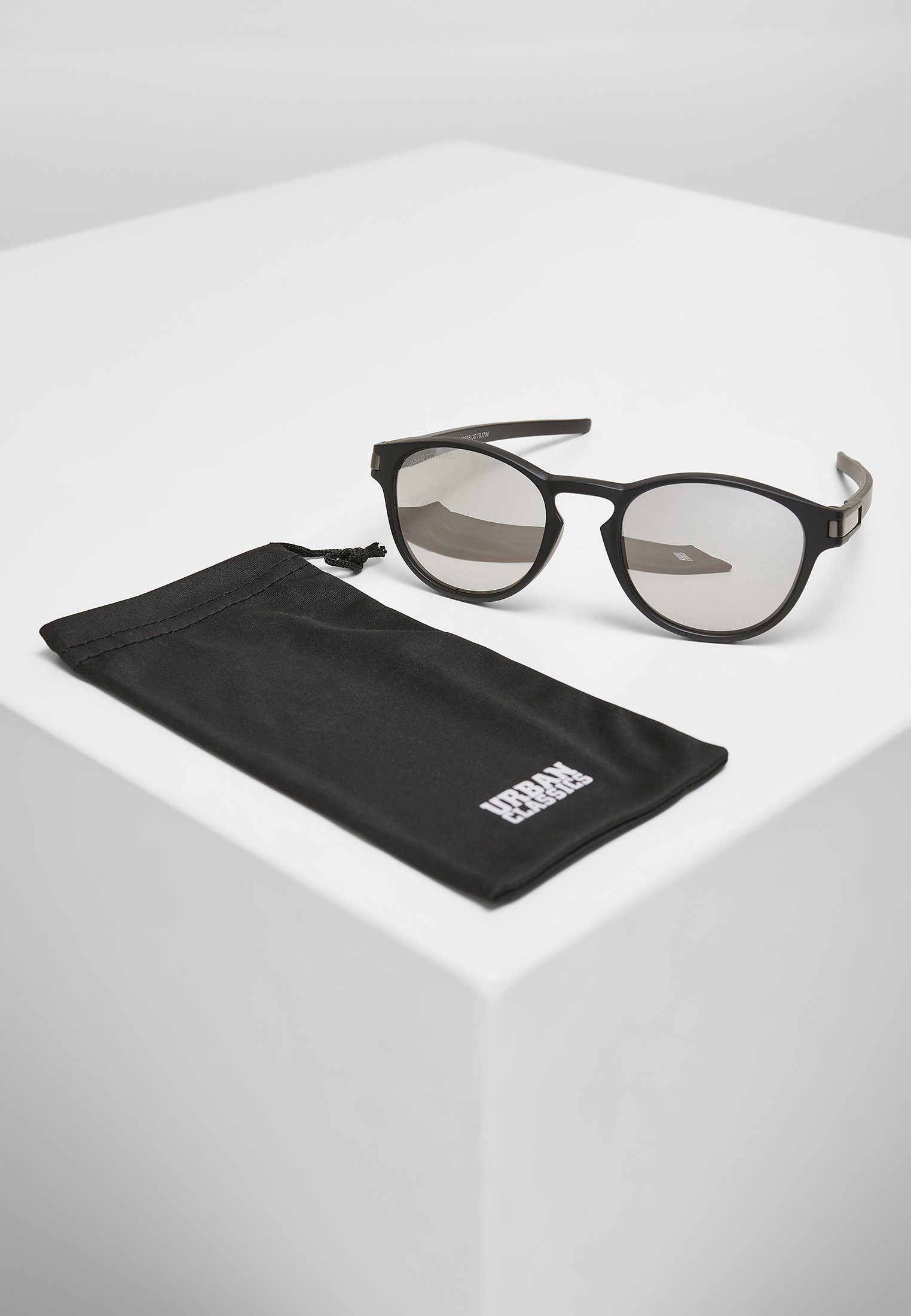 URBAN CLASSICS Sonnenbrille Accessoires 106 Sunglasses UC black/silver | Sonnenbrillen