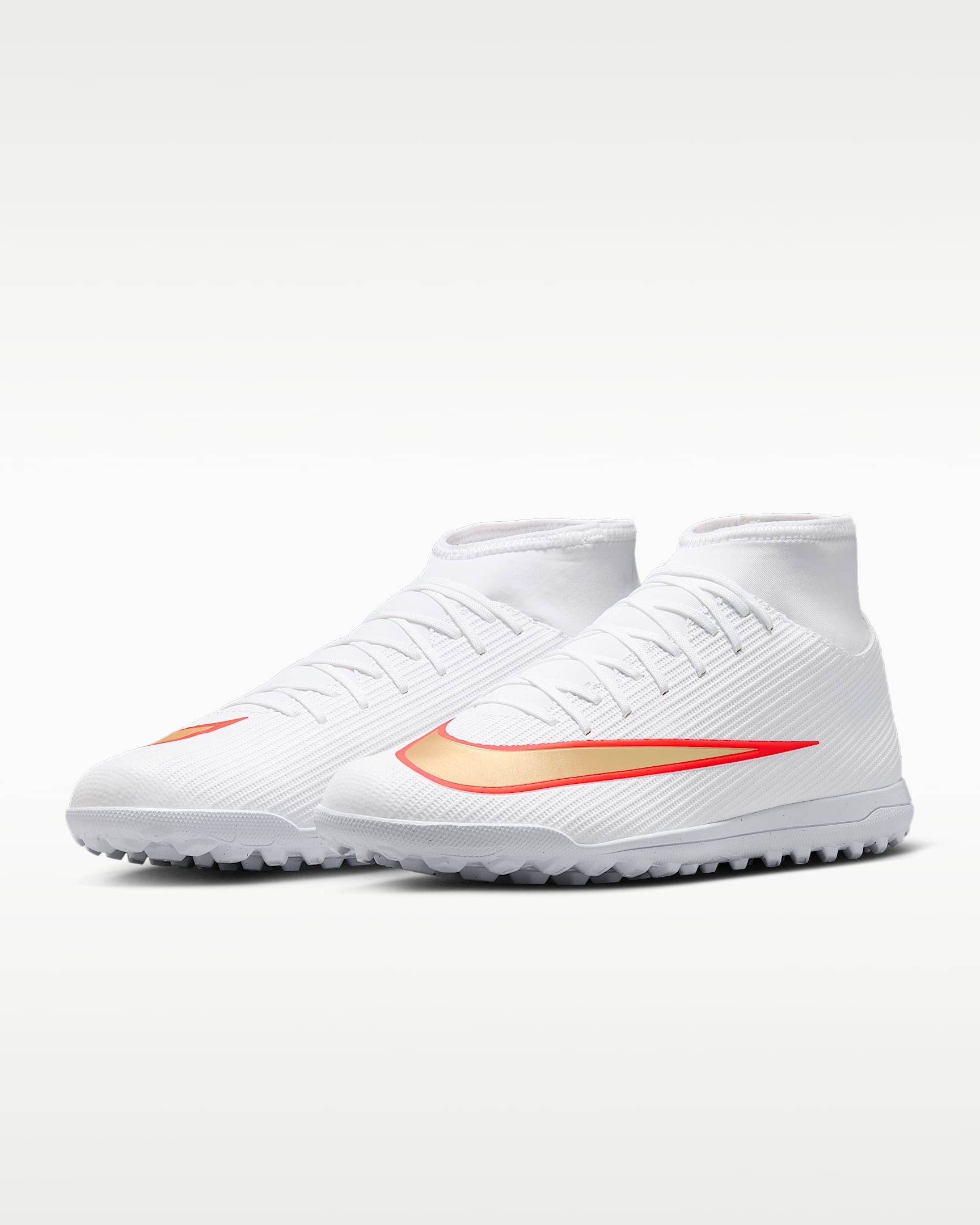 Nike Mercurial Superfly 11 Club Fußballschuh für harte Untergründe wie Asche, Turf und Kunstrasen