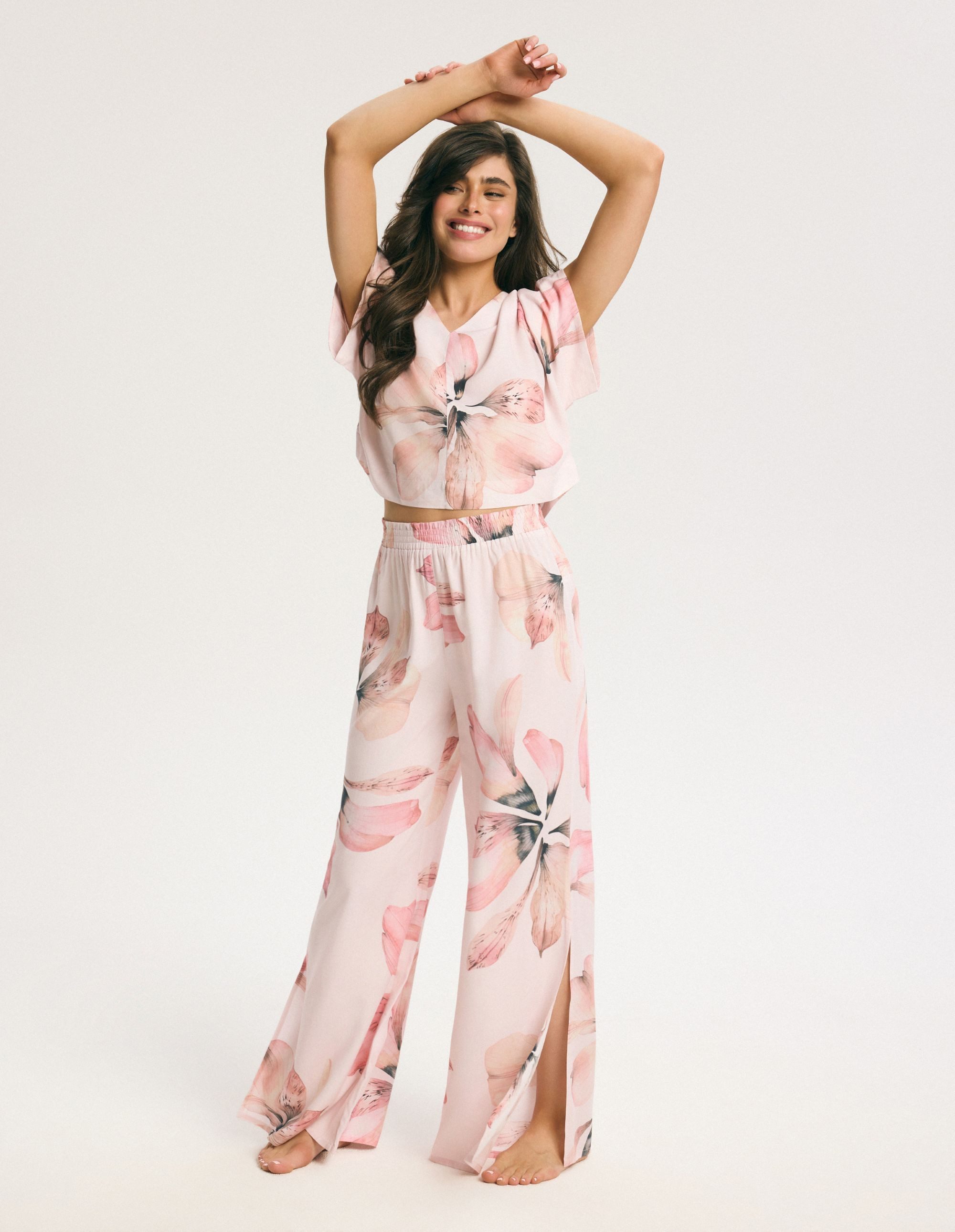 ESOTIQ Pyjama Pyjama Set Pria Kurzarm V-Ausschnitt Viskose Blumenmuster bequem (2 tlg)