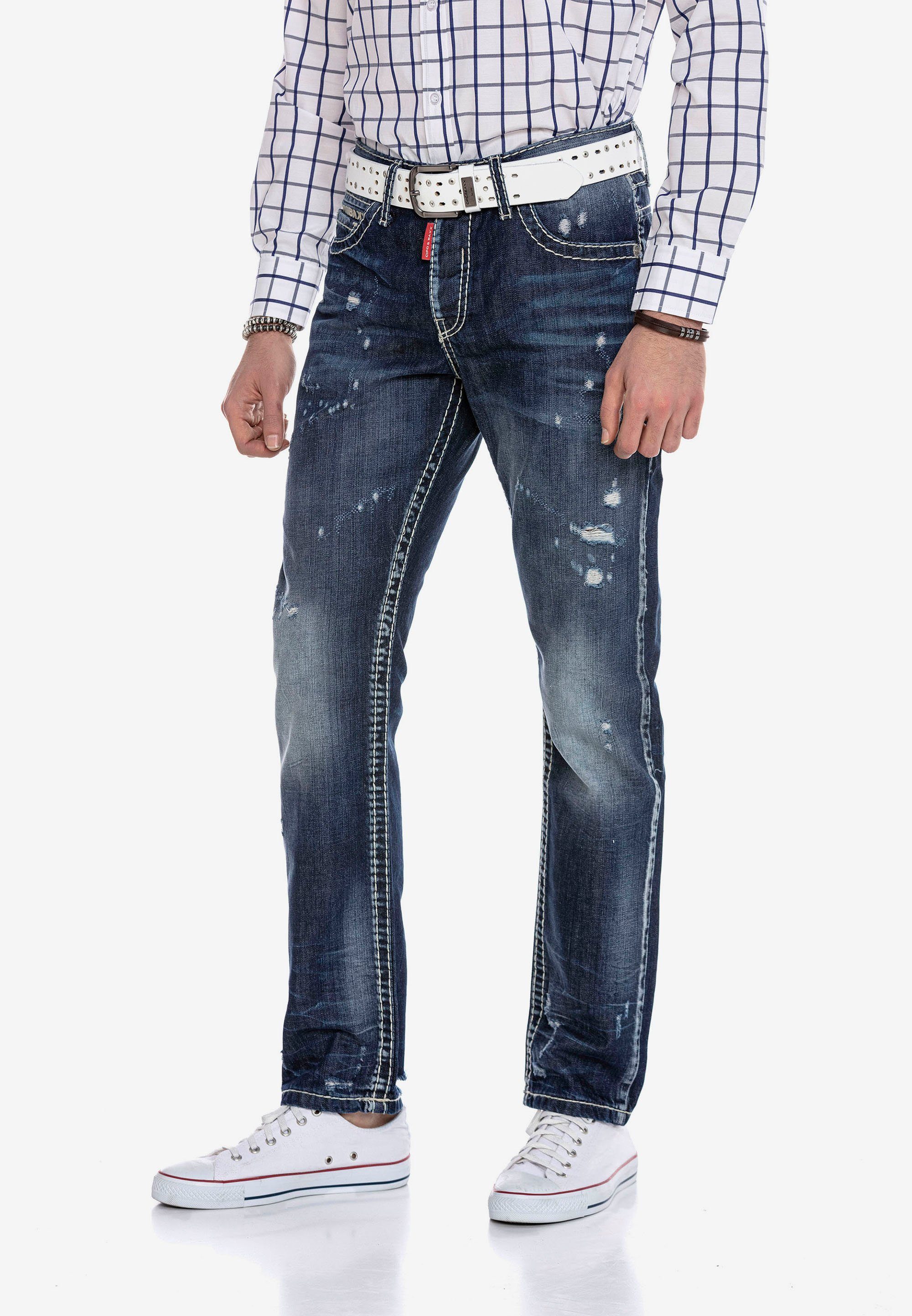 Cipo & Baxx Bequeme Jeans mit stylischen Used-Elementen