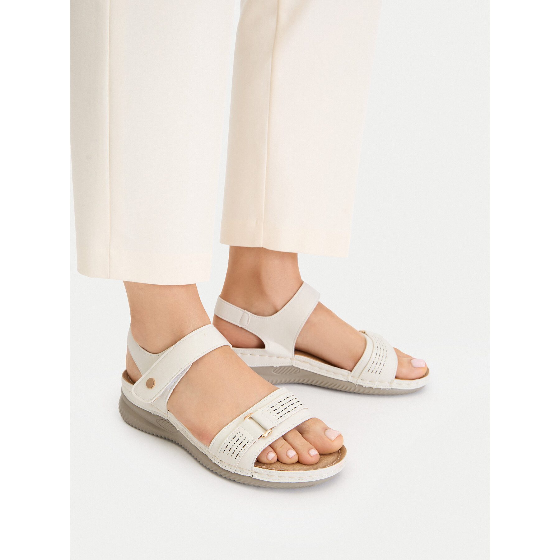 Go Soft Go Soft Damen-Sandalen Creme Sandale