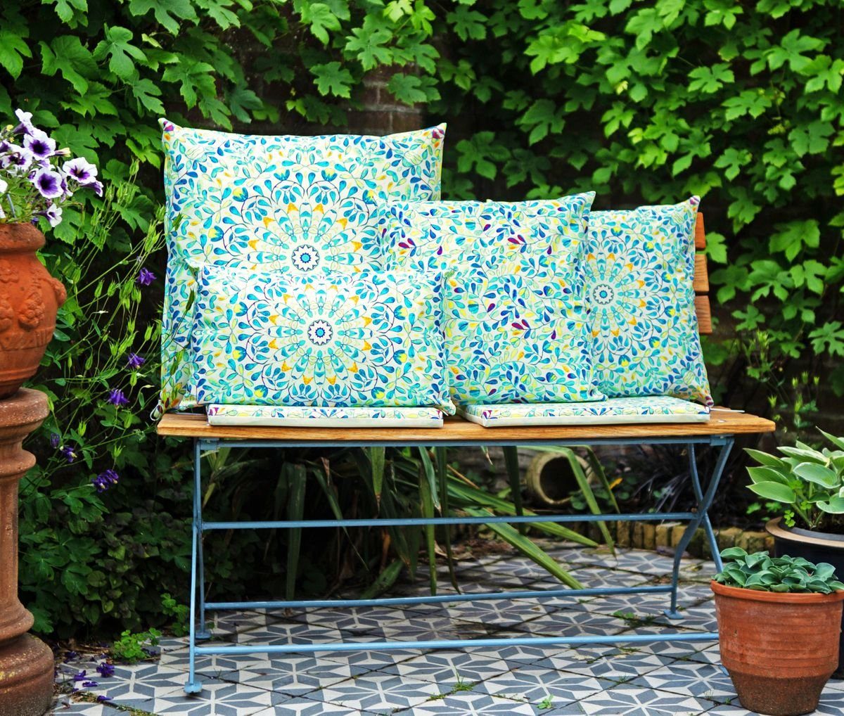 inkl. für Kissen Füllung, JACK JACK Dekokissen Lounge Blau geeignet Strapazierfähig, 45x45cm Motiv Dekokissen & Außen Robust, Lotus-Effekt, Mandala Outdoor mit Innen