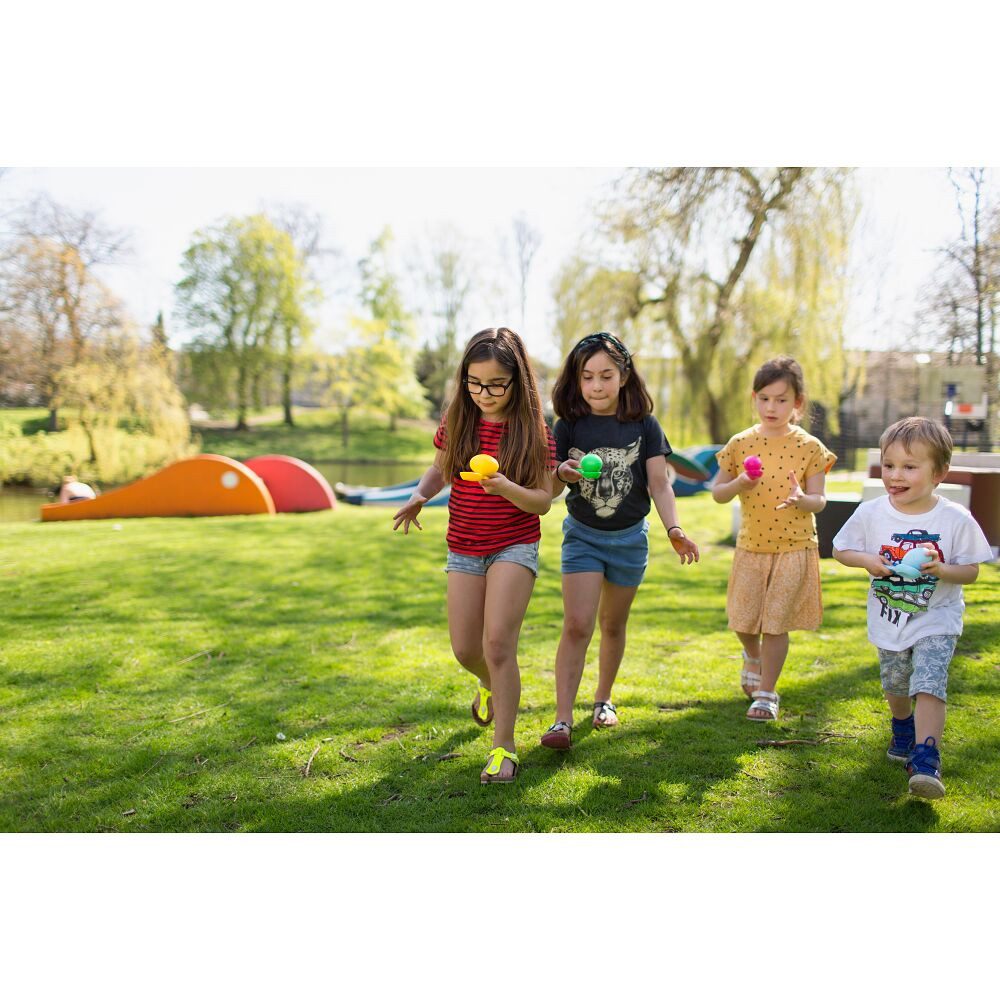 BS Toys Spiel Geschicklichkeitsspiel Eierlaufen, Lustiges Geschicklichkeitsspiel