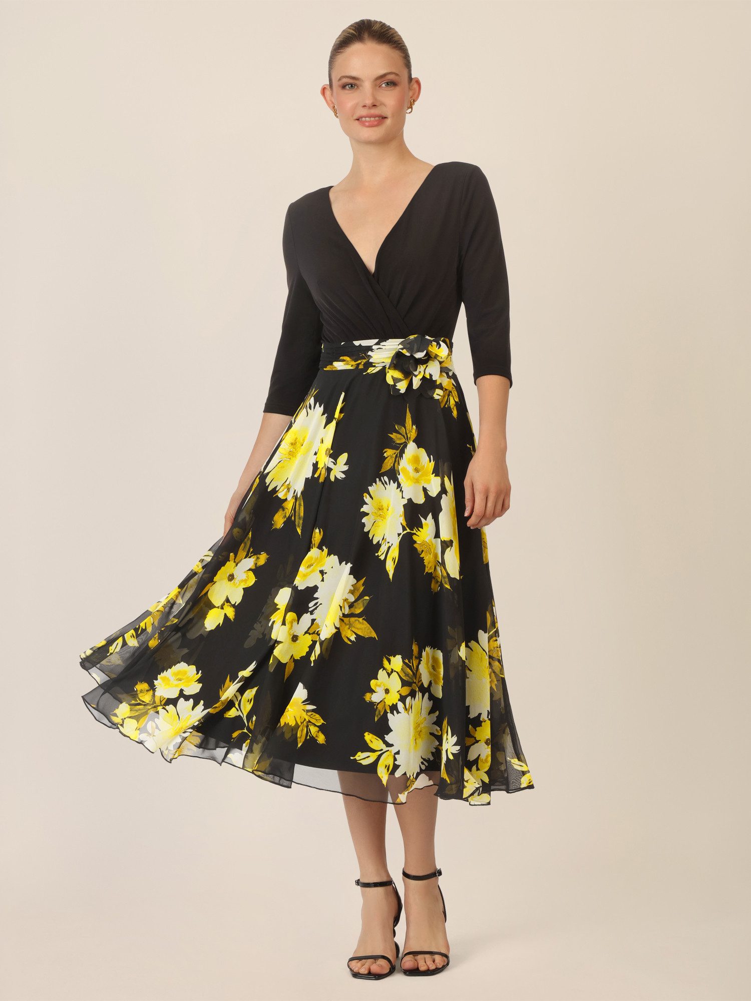 Apart Chiffonkleid mit floralem Rockteil günstig online kaufen