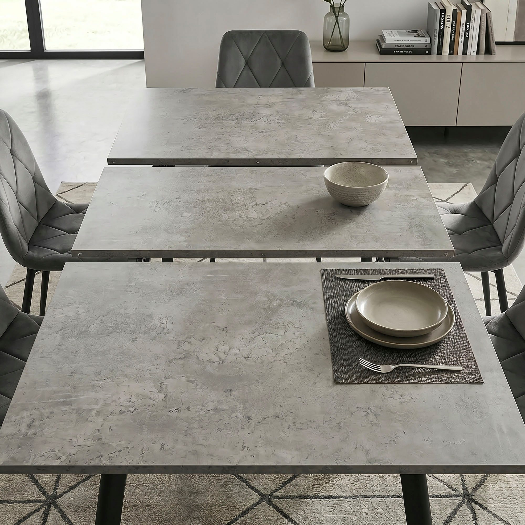 B&D home Essgruppe Mara & Vicka, (Set, 5-tlg., 1 Tisch / 4 Stühle), Esstisch ausziehbar bis 160cm für 4-6 Personen, Stühle in Samtstoff