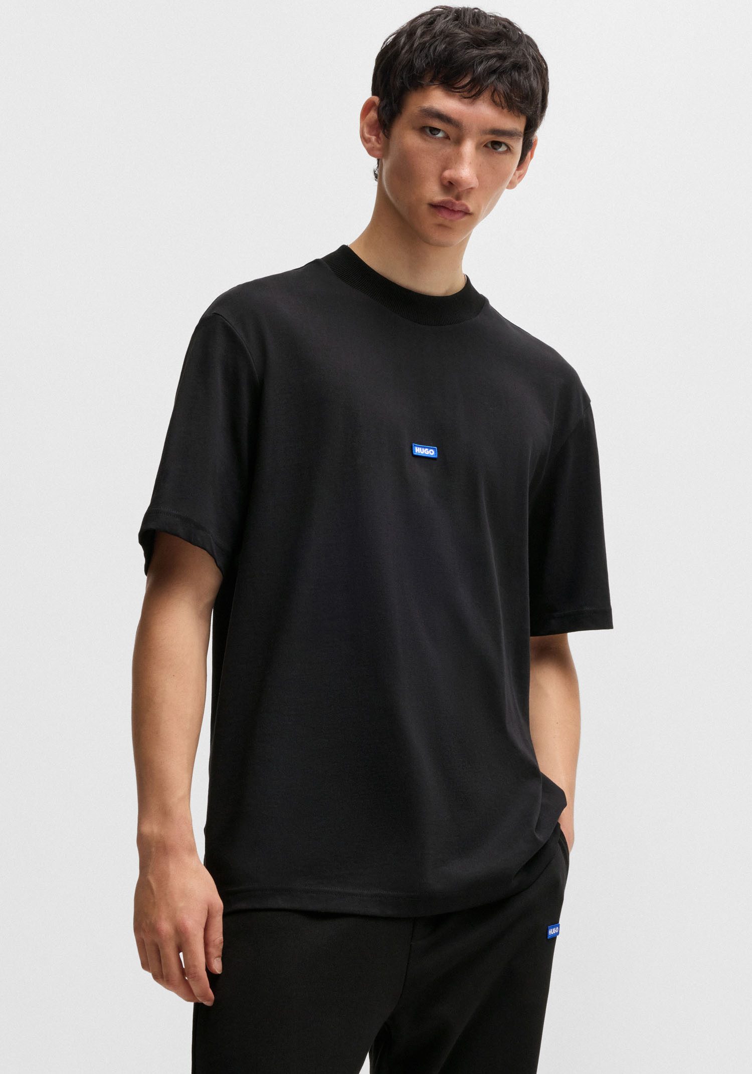 HUGO Blue T-Shirt Nieros mit Logo-Patch günstig online kaufen