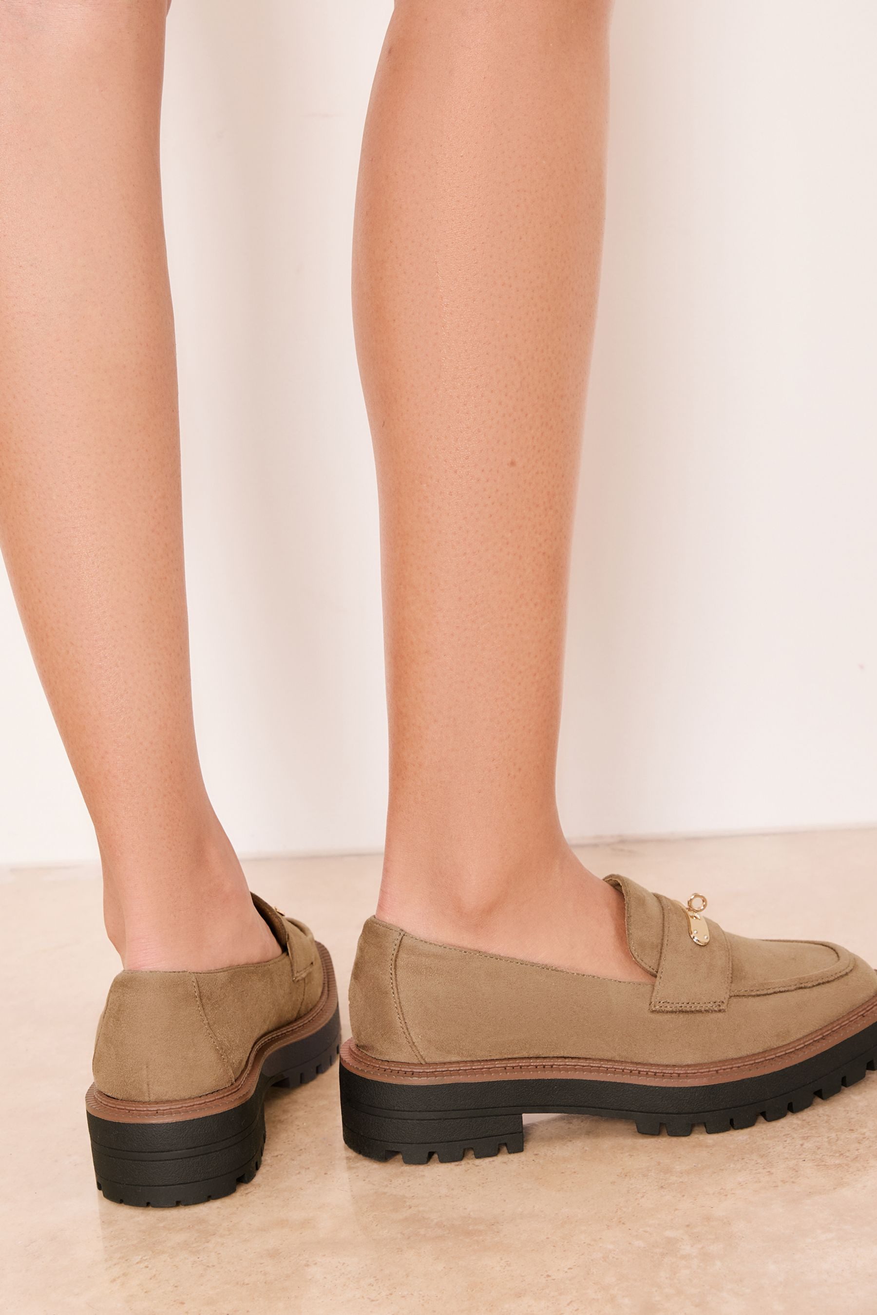 LIPSY Lipsy Slipper aus Lackleder mit Trensendetail Loafer (1-tlg) günstig online kaufen