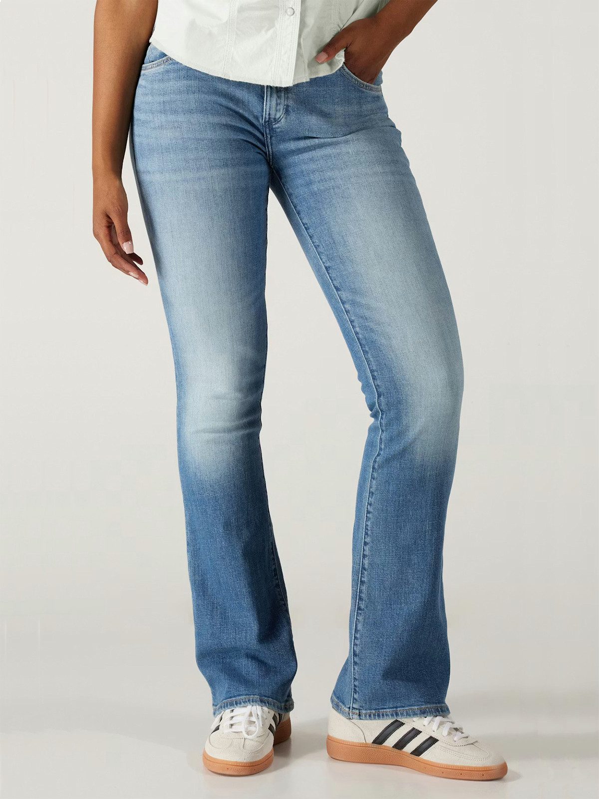 Wrangler Bootcut-Jeans mittlere Leibhöhe, Slim Fit - BOOTCUT FILTHY SANDS günstig online kaufen