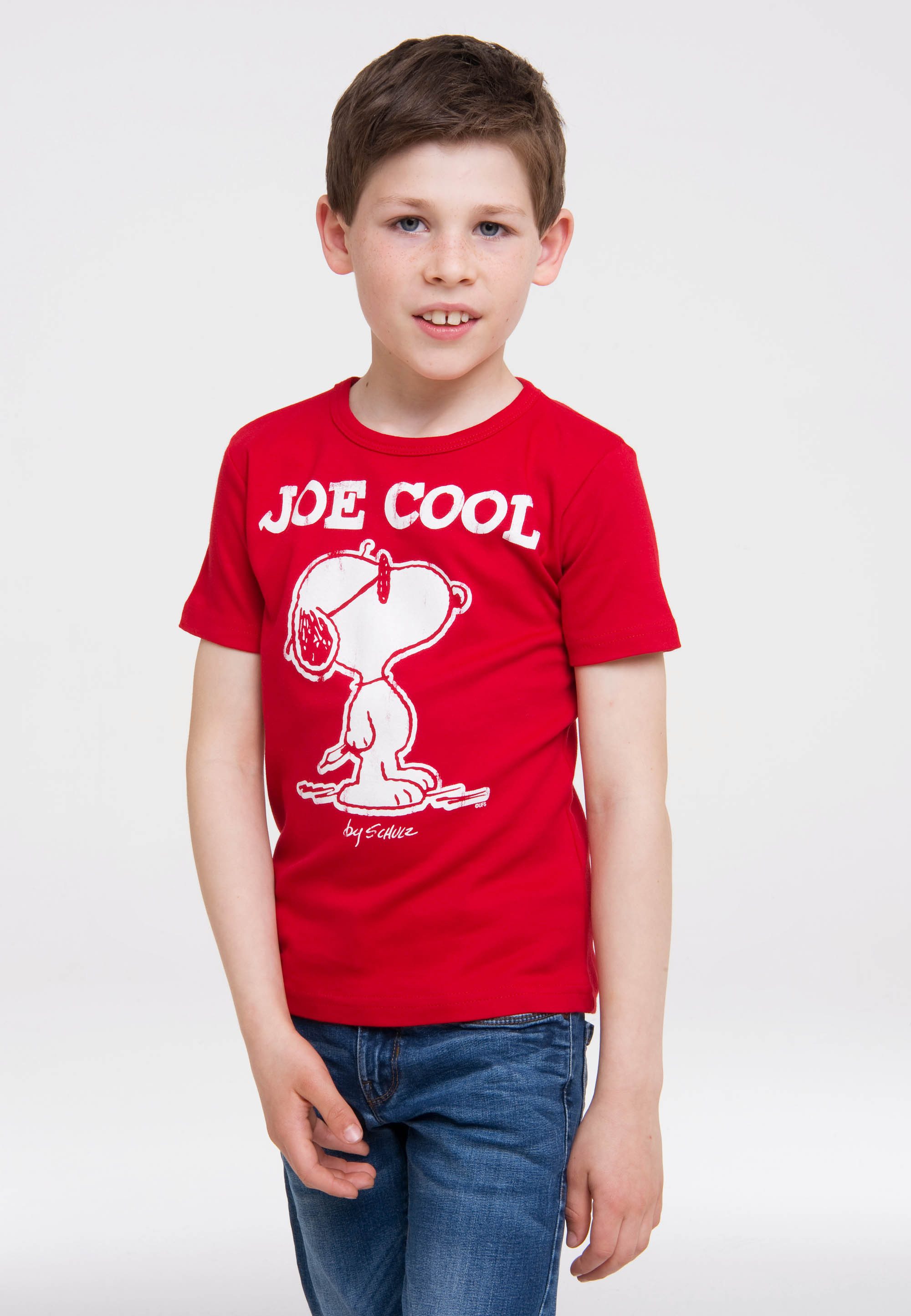LOGOSHIRT T-Shirt Snoopy - Peanuts - Joe Cool mit Retro-Print