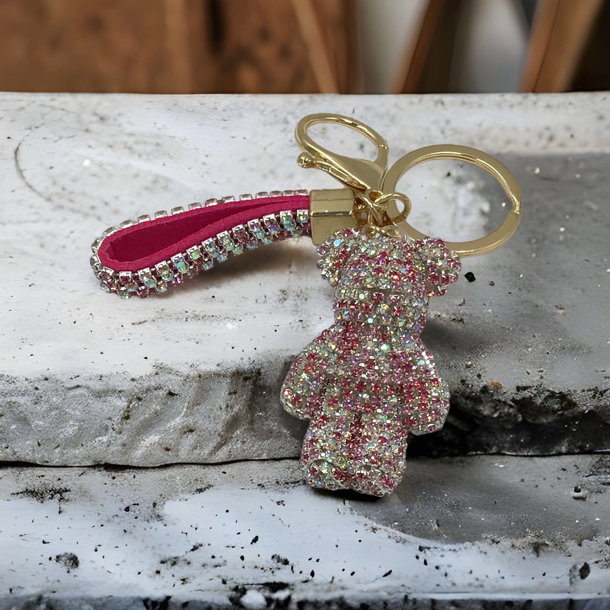 Strass Schlaufe), reich Schlüsselanhänger (Teddybär Pink-Weiss Anhänger Schlüsselanhänger Teddybär Handyanhänger Cartoon Edler Karabinerhaken sowie Rhinestones bestückt Schlüsselanhänger Lederband Schlüsselring - mit mit Steinfixx® und mit