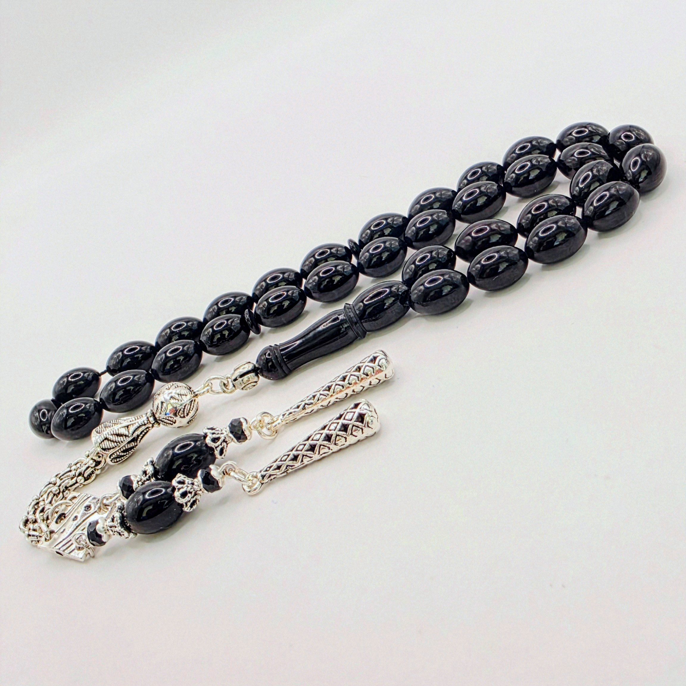 M-Punkt24 Kettenanhänger Tesbih Tesbih (8 x 12 mm, Siyah / Schwarz, Beyzi/Olive), Gebetskette, Rosary, inkl. Etui, ! SONDERPREIS, DA PRODUKTNEUHEIT !