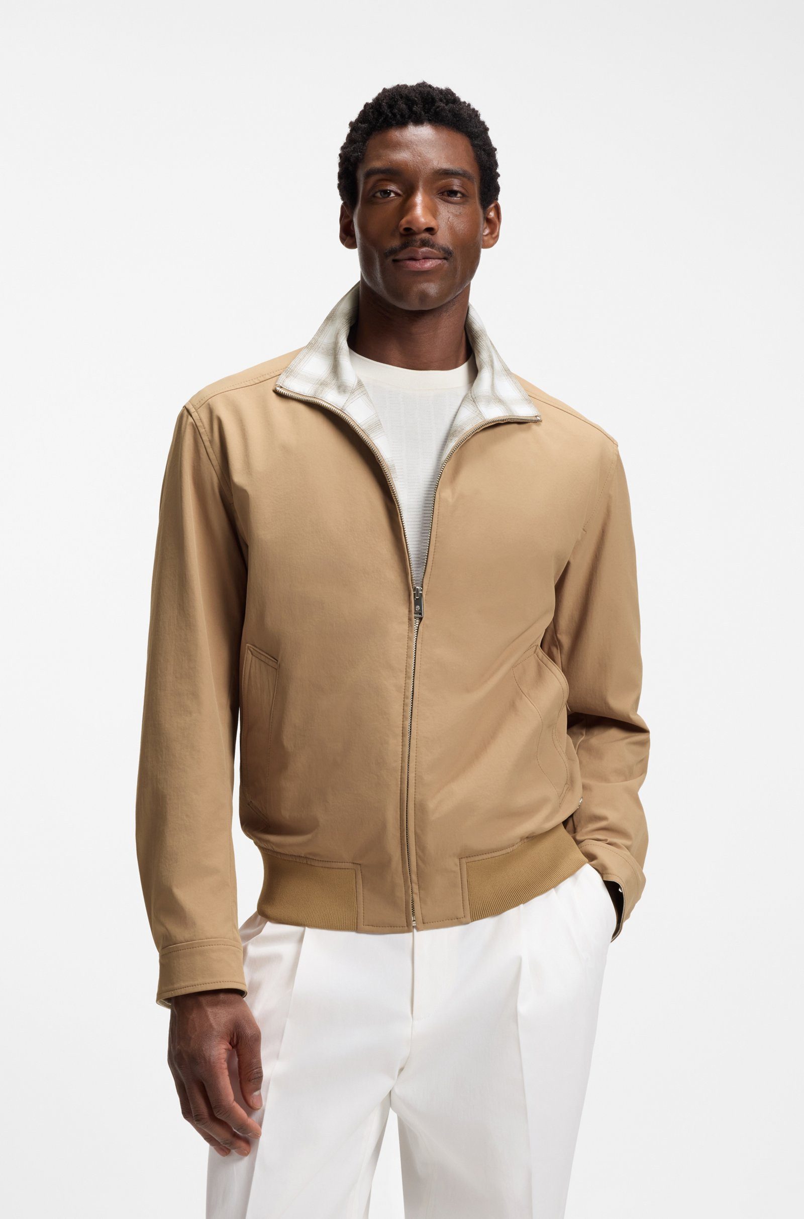 BOSS Outdoorjacke Cevor mit kariertem Kragen (1-St)