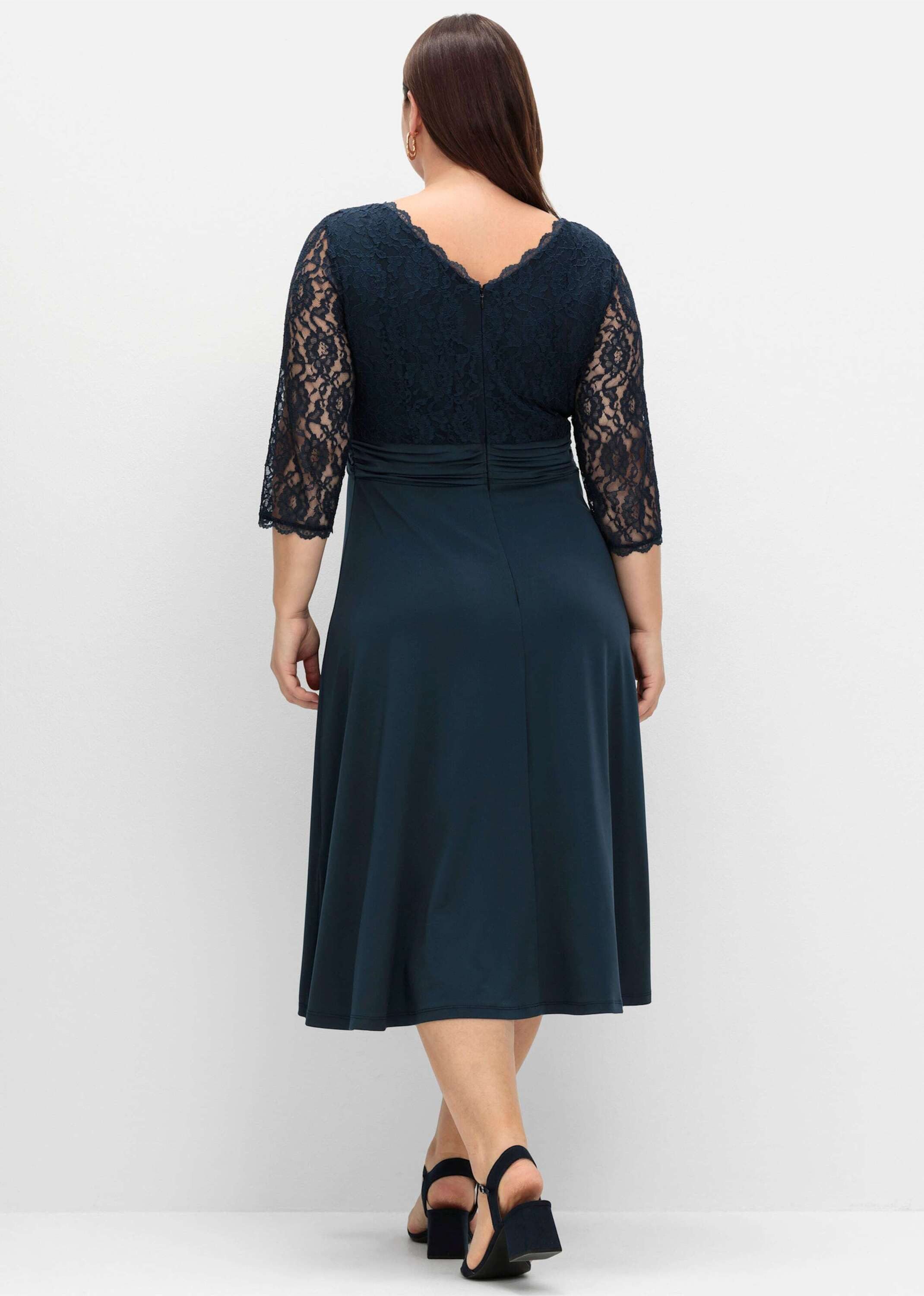 Sheego Etuikleid Abendkleid 3/4-Arm mit Oberteil aus floraler Spitze günstig online kaufen