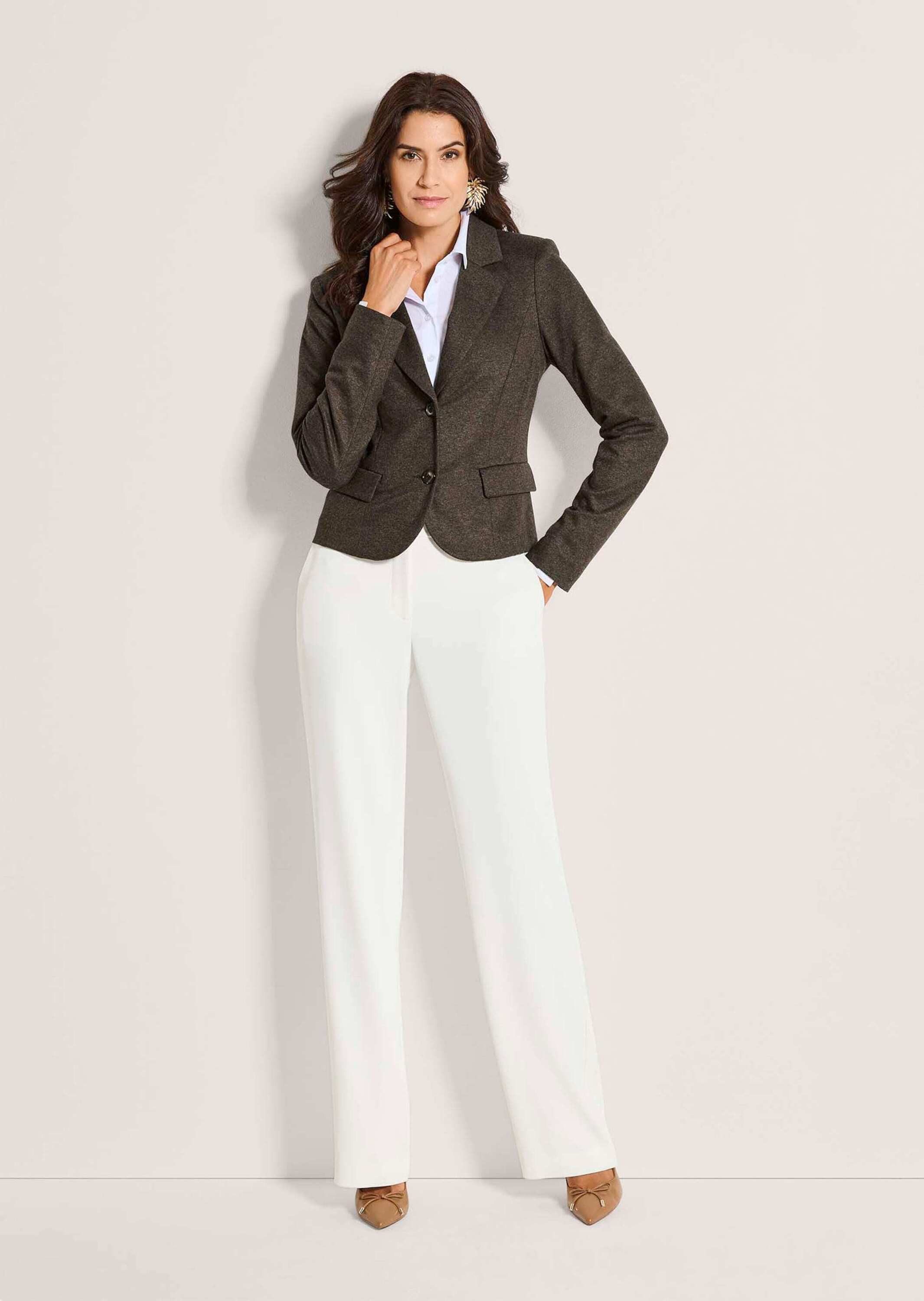 MADELEINE Kurzblazer Eleganter Einreiher mit Reverskragen Viskoseblazer mit Pattentaschen, Knopfverschluss und Langarm