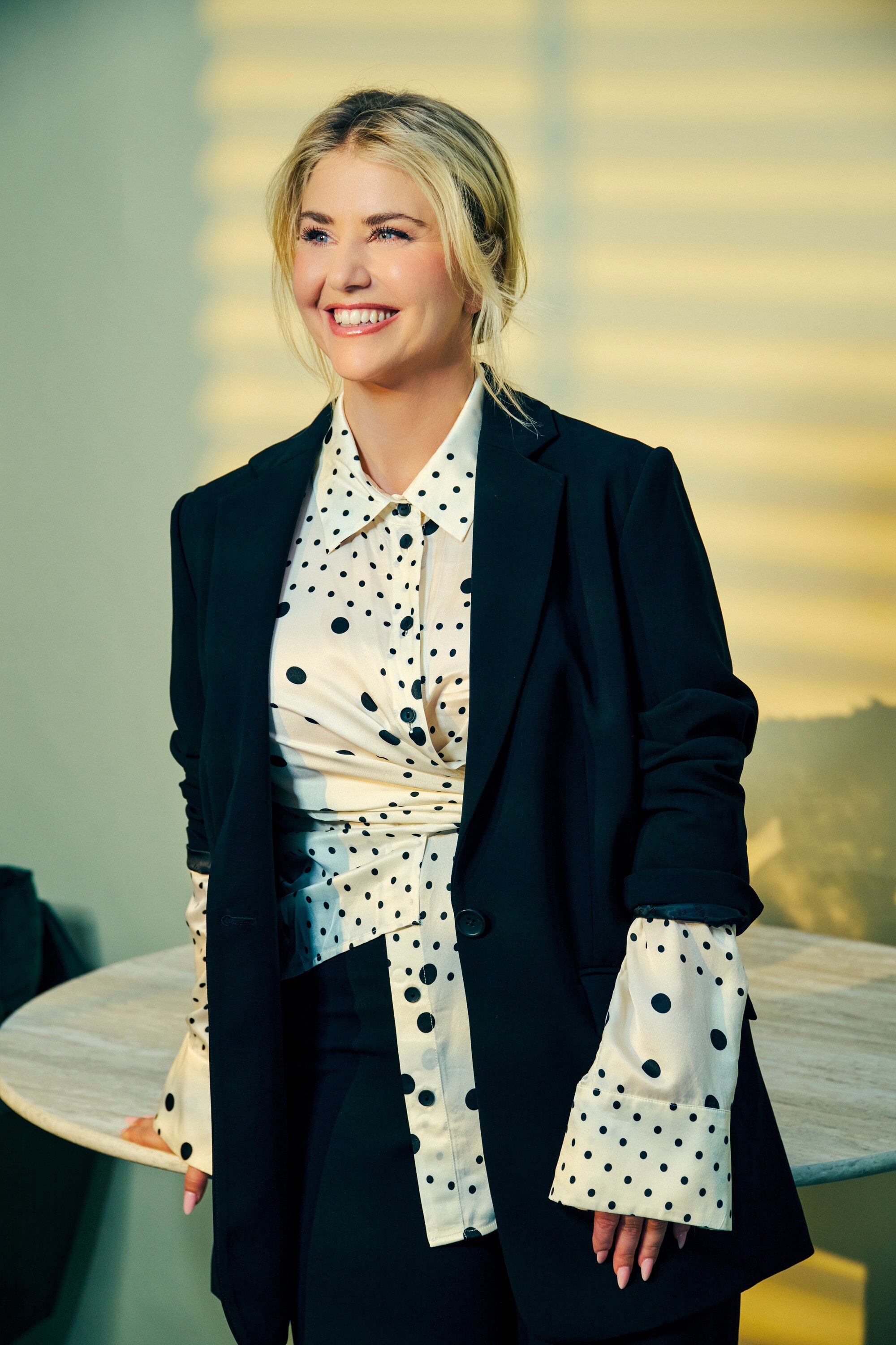 Ulla Popken Blusenblazer Blazer Reverskragen Klappentaschen Knopfverschluss – Bild 5 von 5