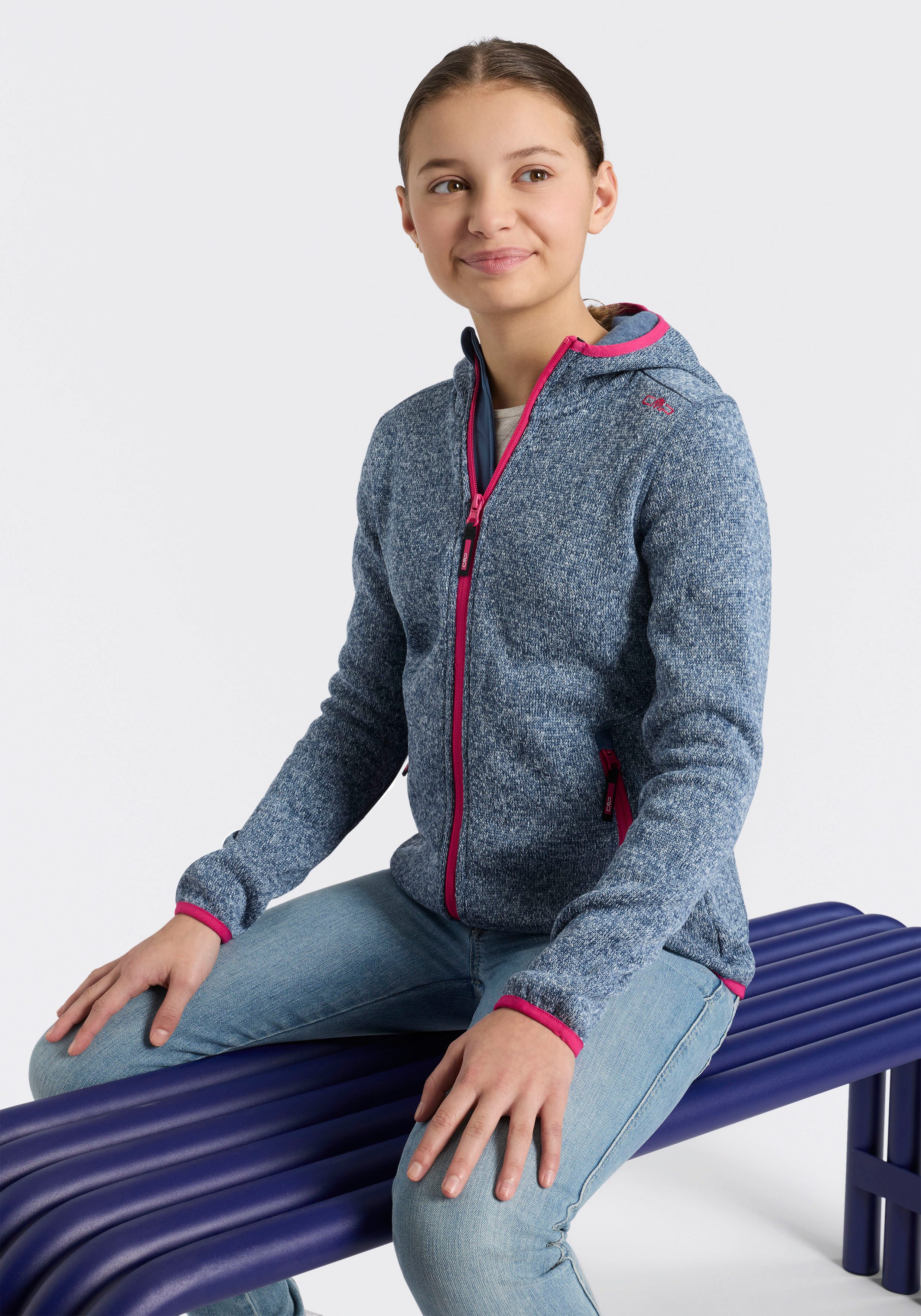 CMP Strickfleecejacke KID G JACKET FIXED HOOD wärmende Strickfleecejacke aus Polyester, mit Kapuze und Kinnschutz