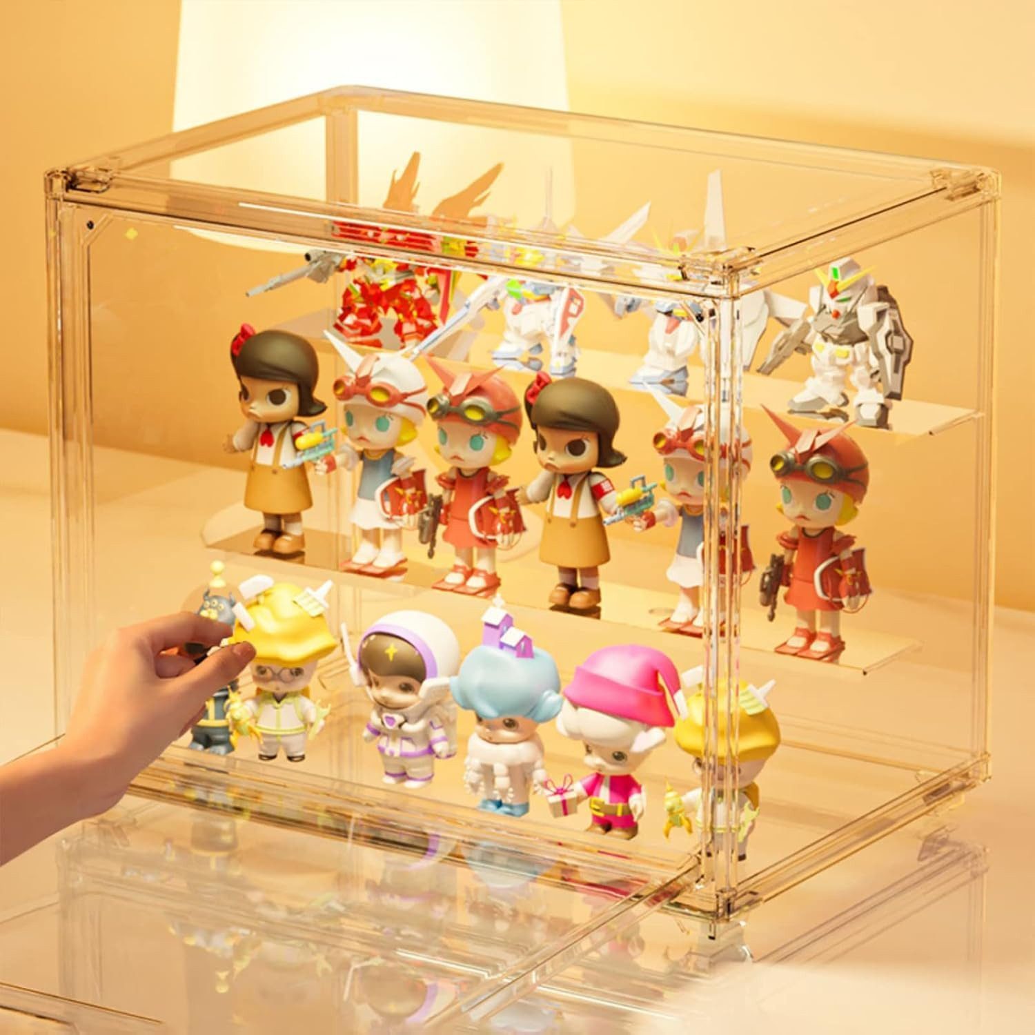 BlingBin Vitrine Dreistöckige transparente Acryl-Vitrine mit staubdichter Tür (1er Set, 1-St., 36 × 22 × 26.5 cm) mehrstufige Ausstellungsregale für Sammelfiguren, Modelle und Cupcakes