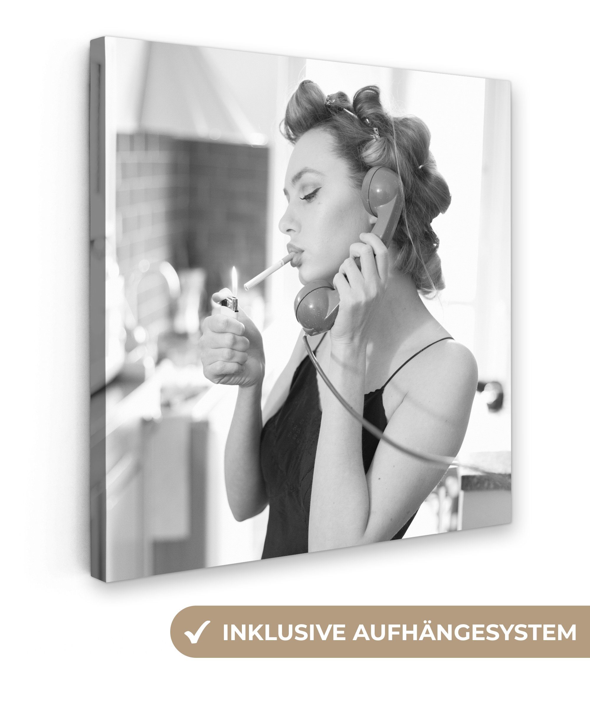 OneMillionCanvasses® Leinwandbild Vintage - Frau - Rauchen - Telefon - Schwarz und weiß, (1 St), Leinwand Bilder für Wohnzimmer Schlafzimmer, 20x20 cm