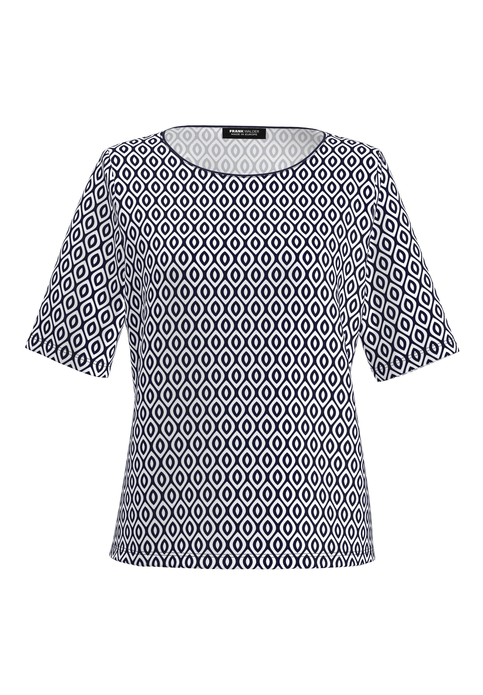 T-Shirt in schlichter Eleganz