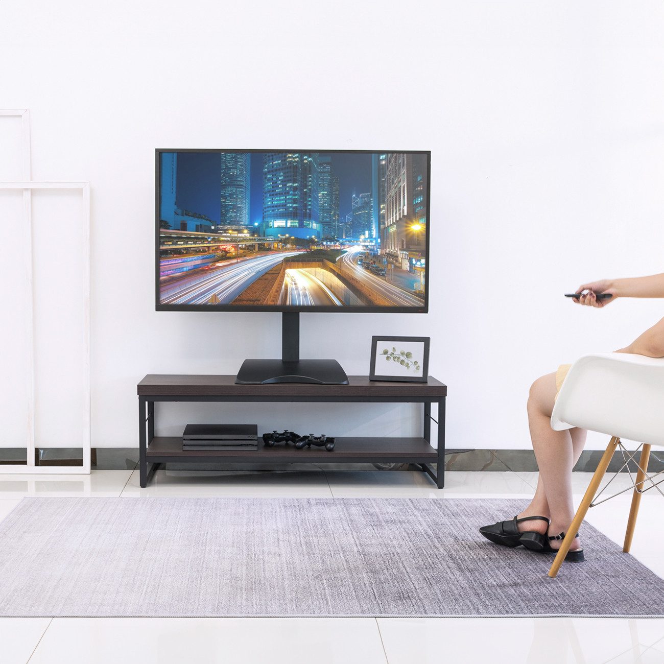 my wall TV-Standfuß HP61L, (bis 65 Zoll, Motorisierter, höhenverstellbarer TV Ständer inkl. Fernbedienung)