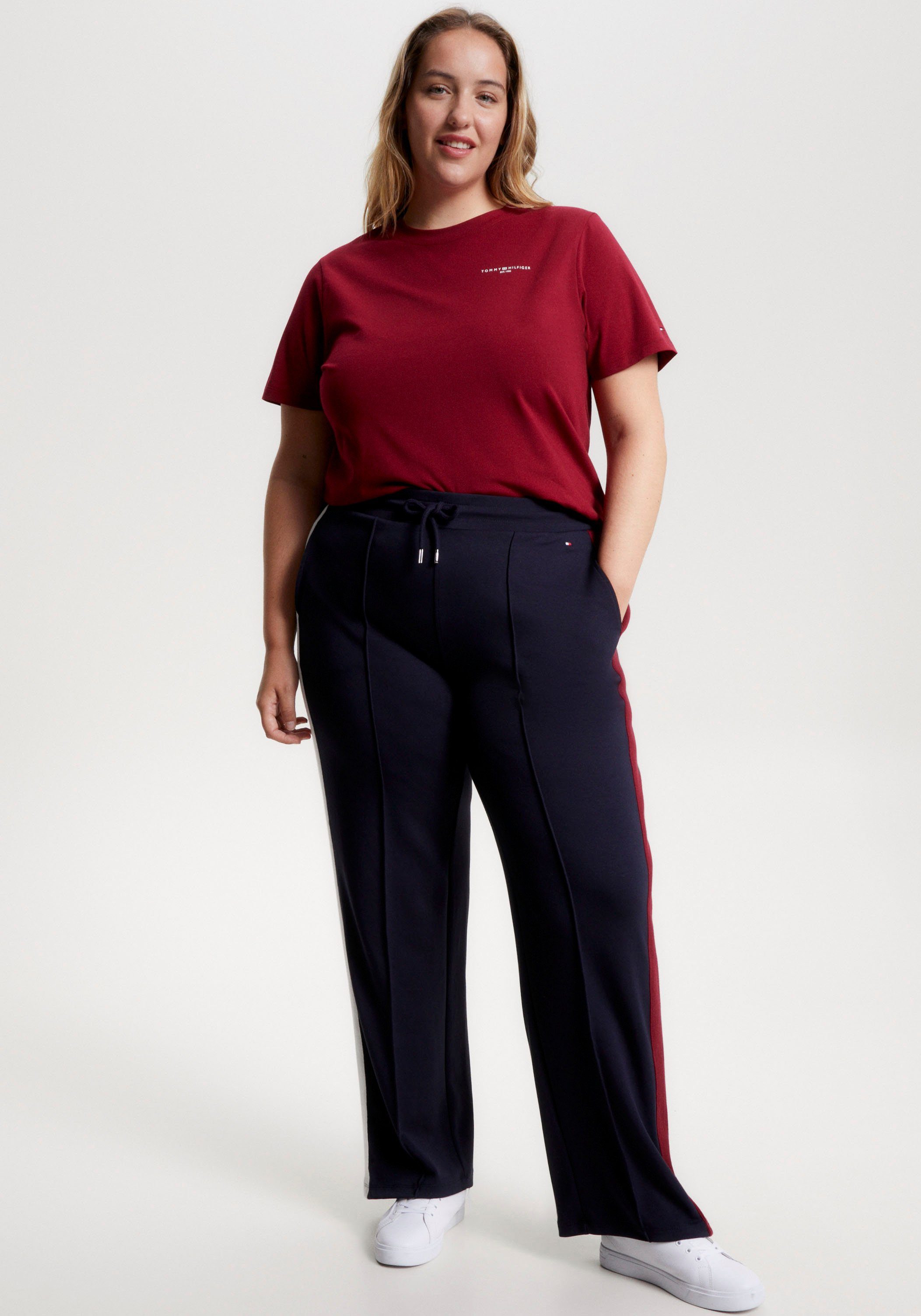 PLUS SIZE rot Rundhalsshirt CURVE,mit Logoschriftzug Tommy Curve Hilfiger