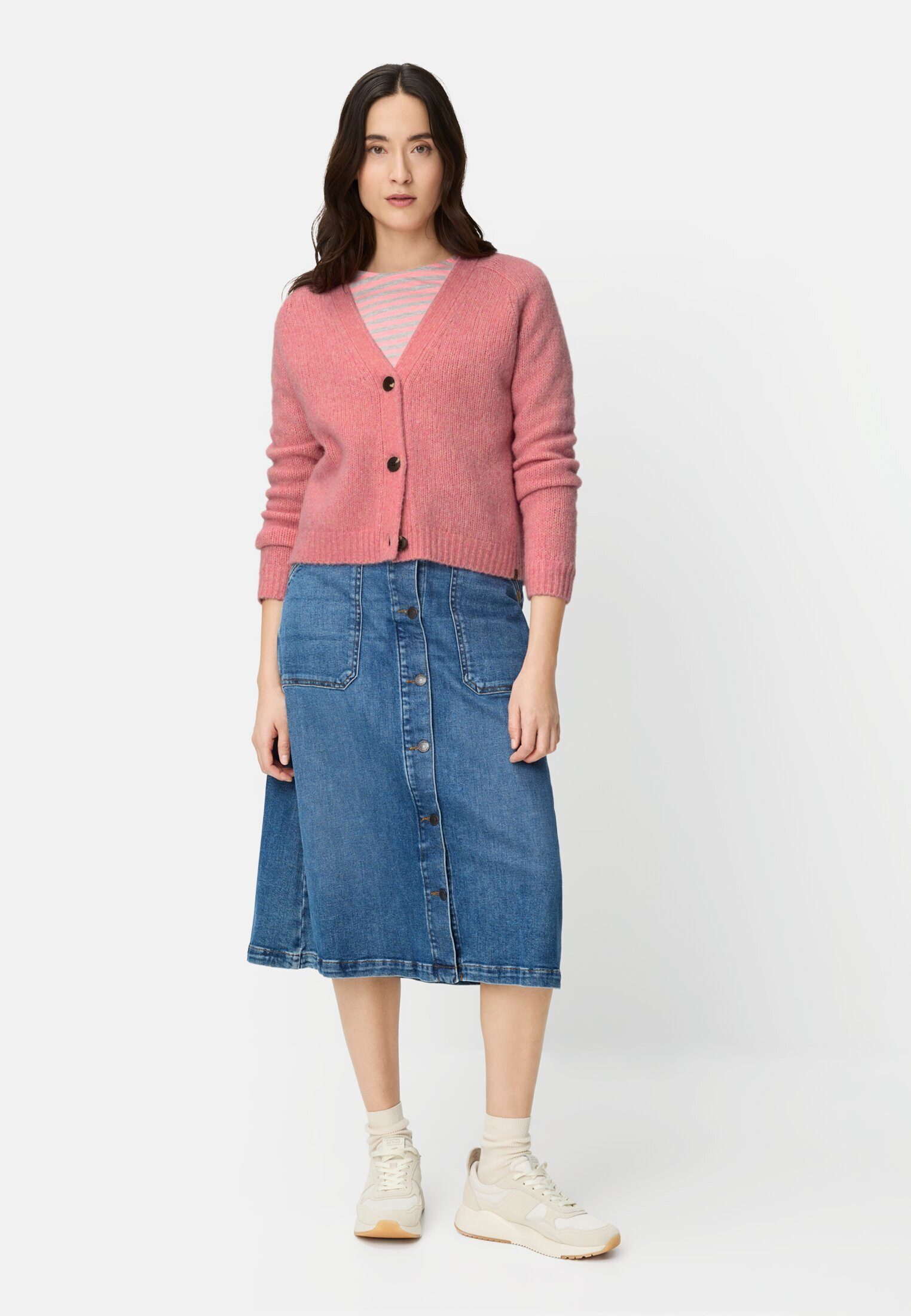 camel active Cardigan mit Raglanärmeln und Knopfverschluss Langarm Markenlabel
