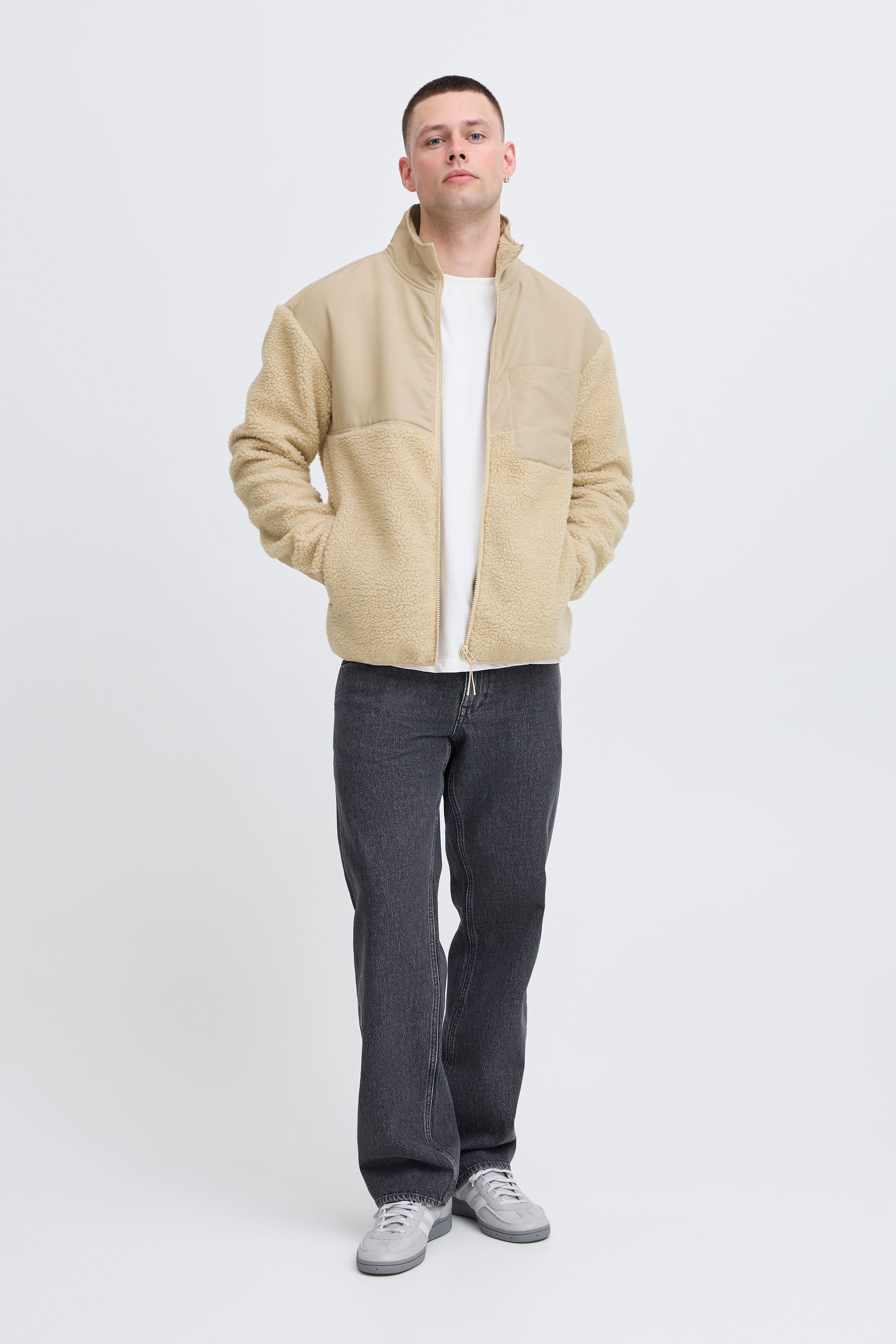 Blend Plüschjacke BHEvon (1-St) Kuschelige Teddyjacke mit Taschen
