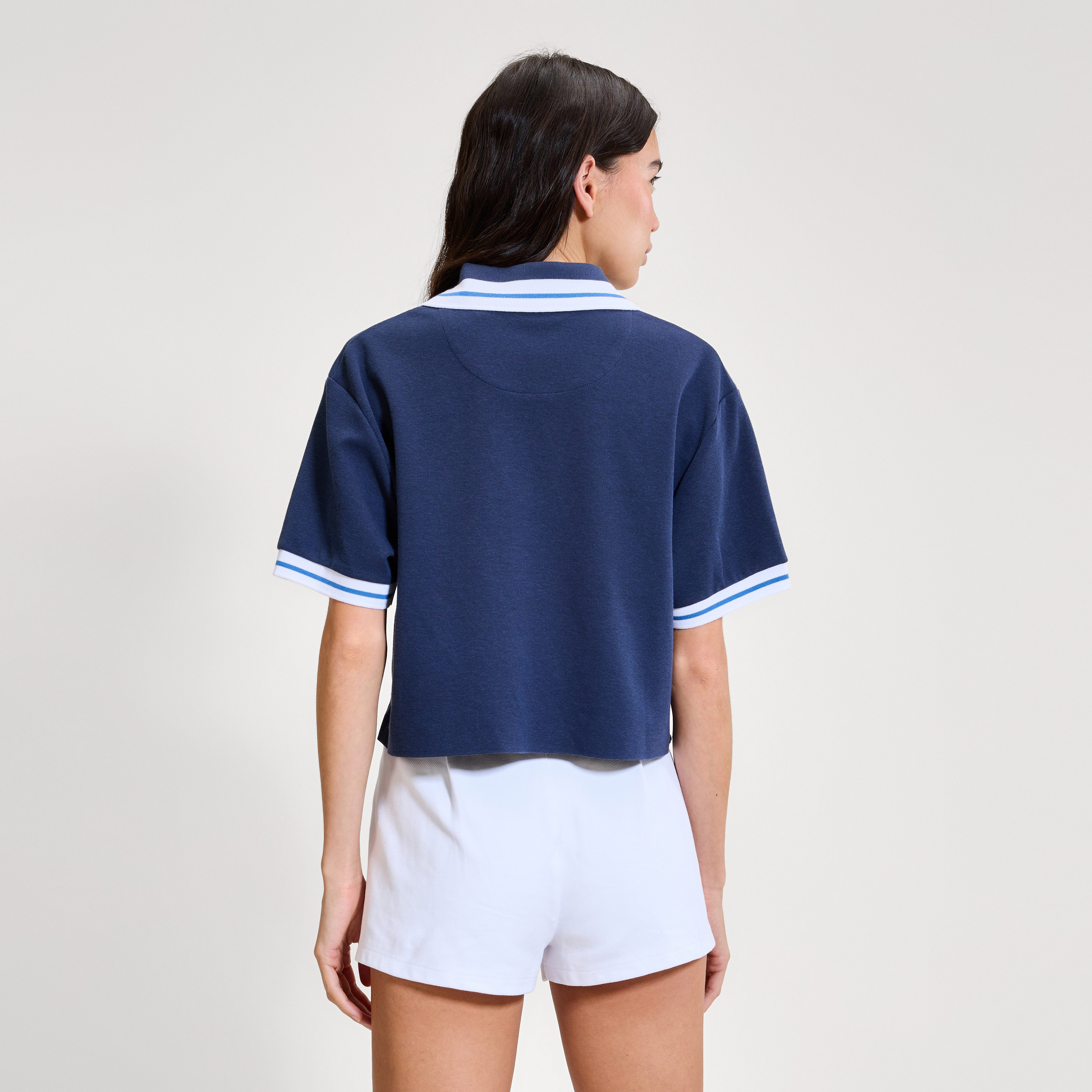 Ellesse Poloshirt FERNIE POLO SHIRT kurzärmlig, mit Polokragen und V-Ausschnitt, sportliche Passform