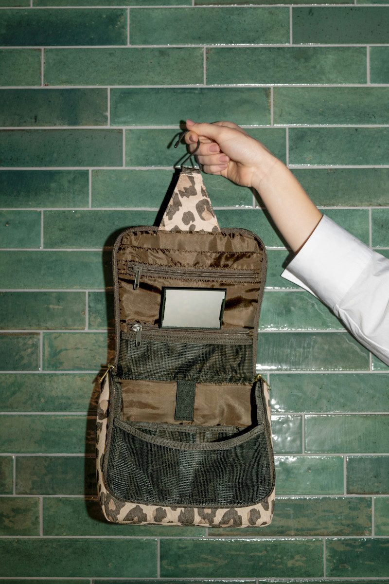 REISENTHEL® Kulturbeutel toiletbag leo macchiato – Bild 4 von 5