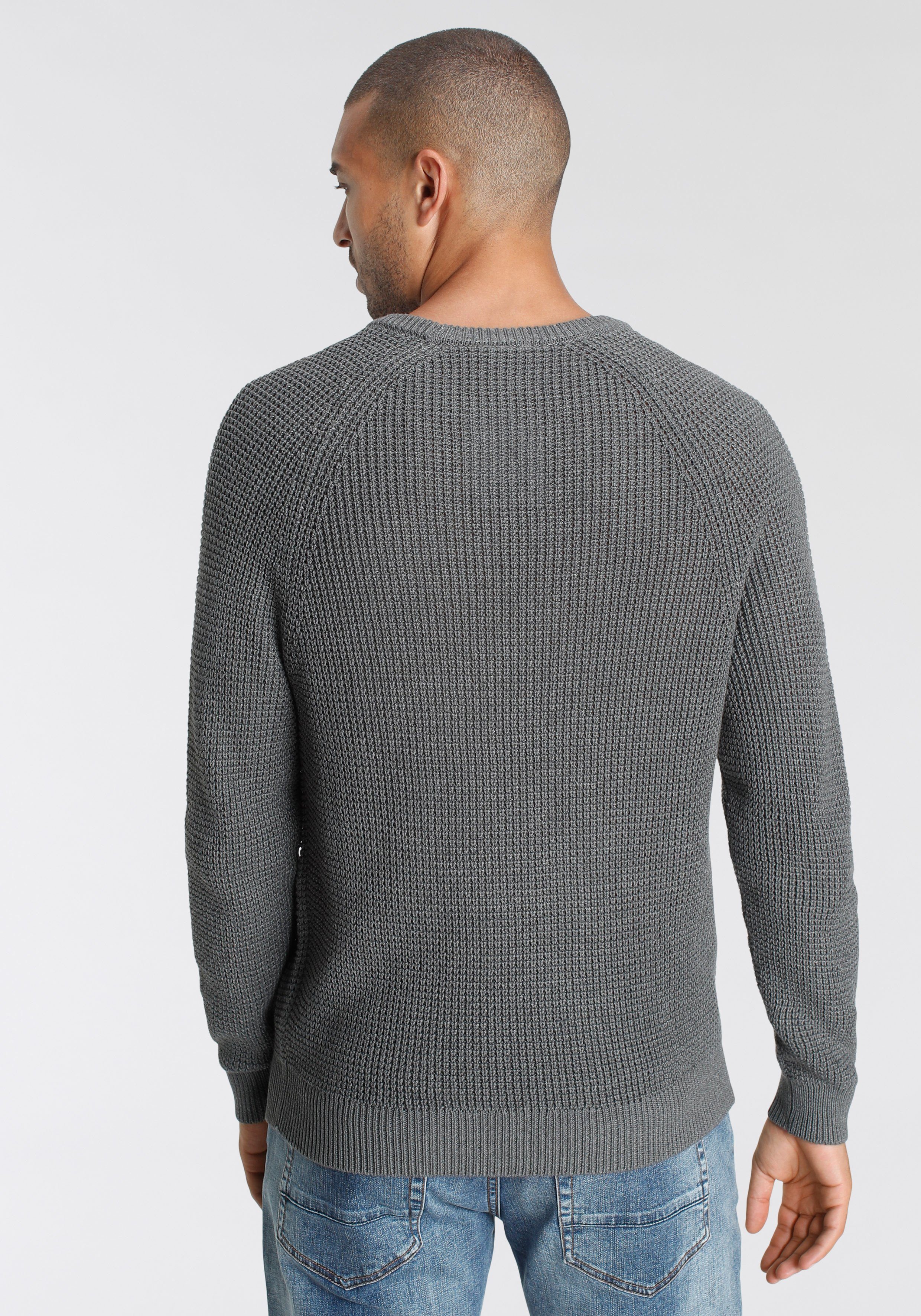 Bruno Banani Rundhalspullover mit besonderer Struktur