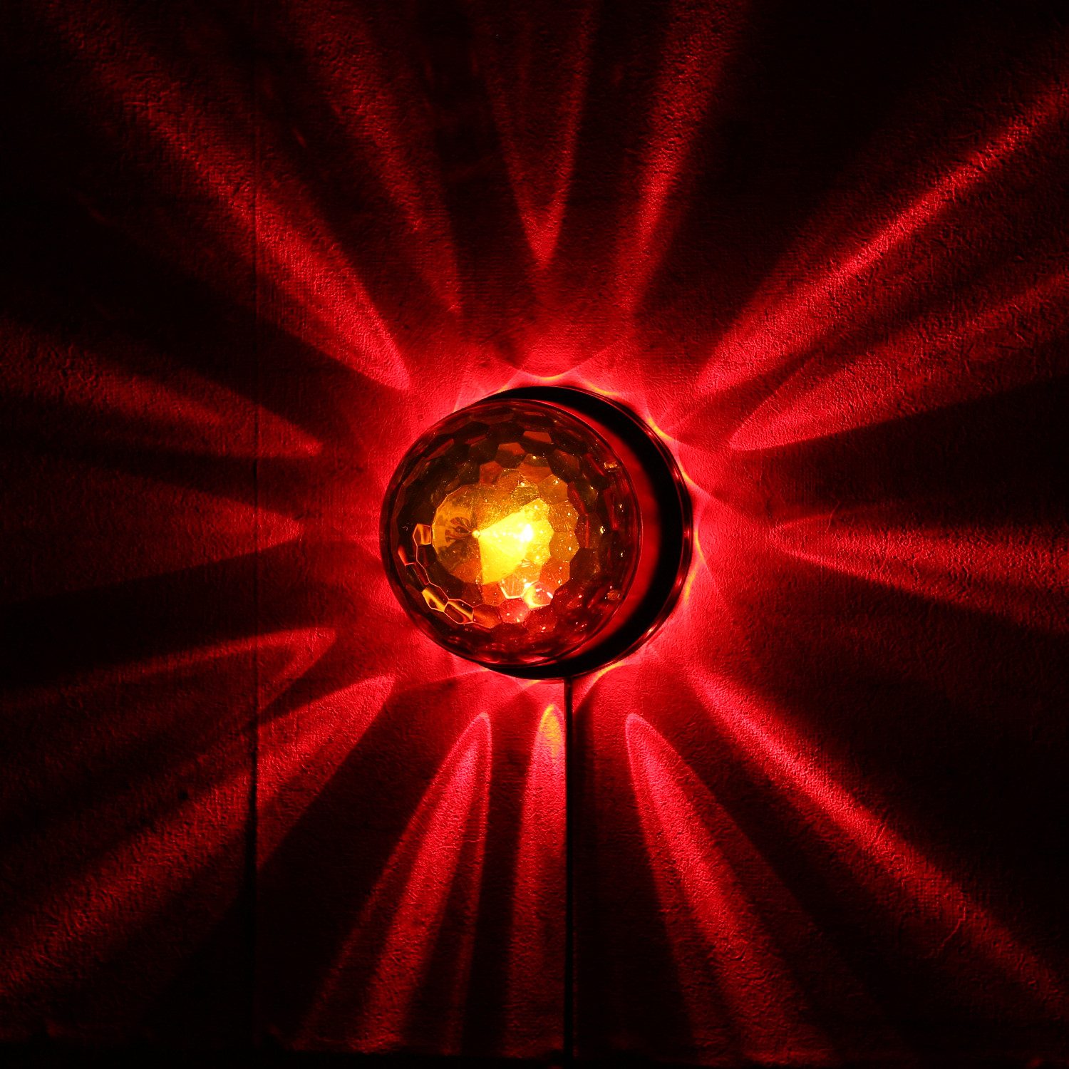 SATISFIRE Discolicht LED Party Discoeffekt SATURN Strahleneffekt mit Lichtkranz Lichteffekt, RGB (rot, grün, blau)