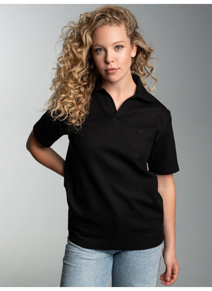 Trigema Poloshirt TRIGEMA Oversized Poloshirt ohne Knopfleiste in Waffeloptik (1-tlg)