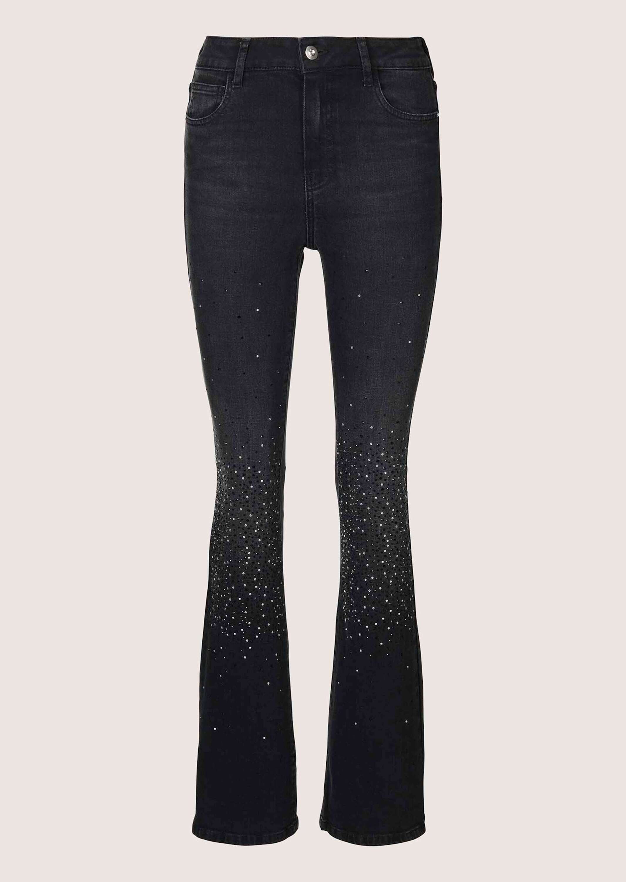 Gerade Jeans Ausgestellte Jeans mit Strasssteinen