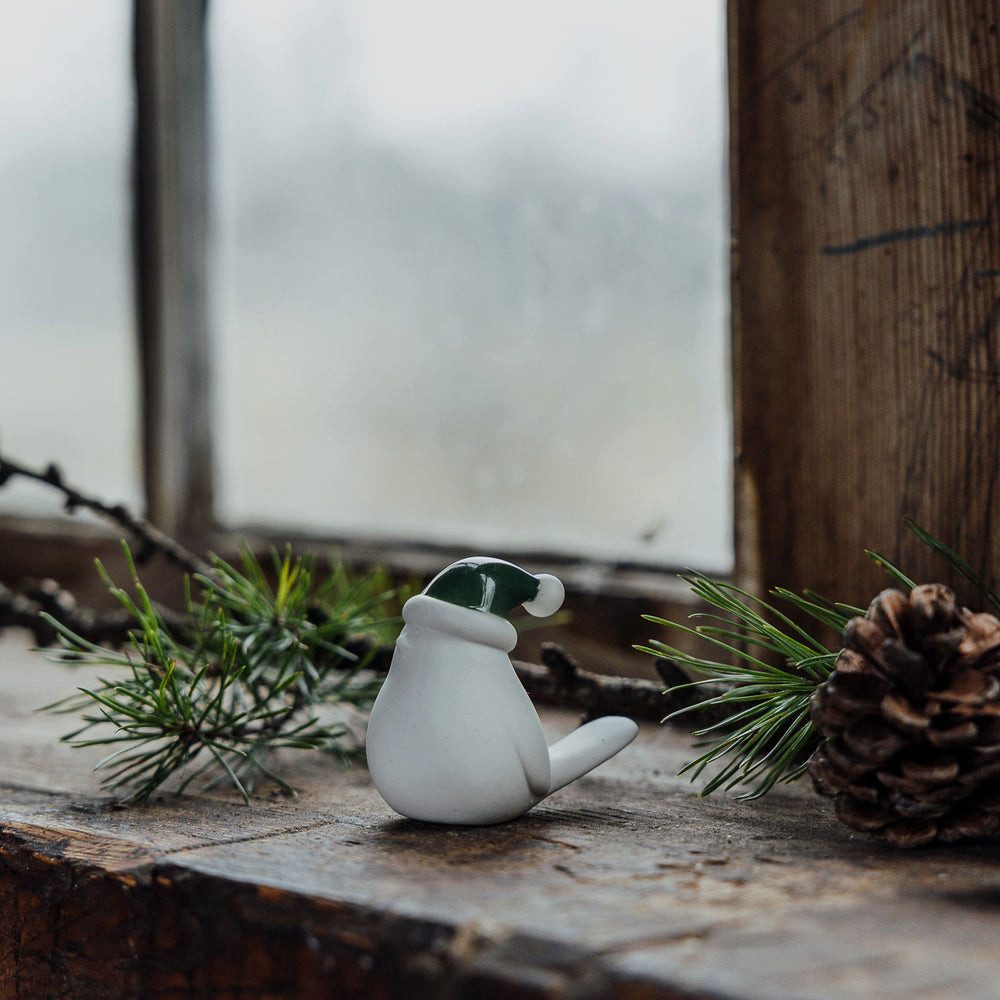 Storefactory Dekoobjekt Weihnachtsdeko Vogel Elin aus Keramik mit Mütze günstig online kaufen