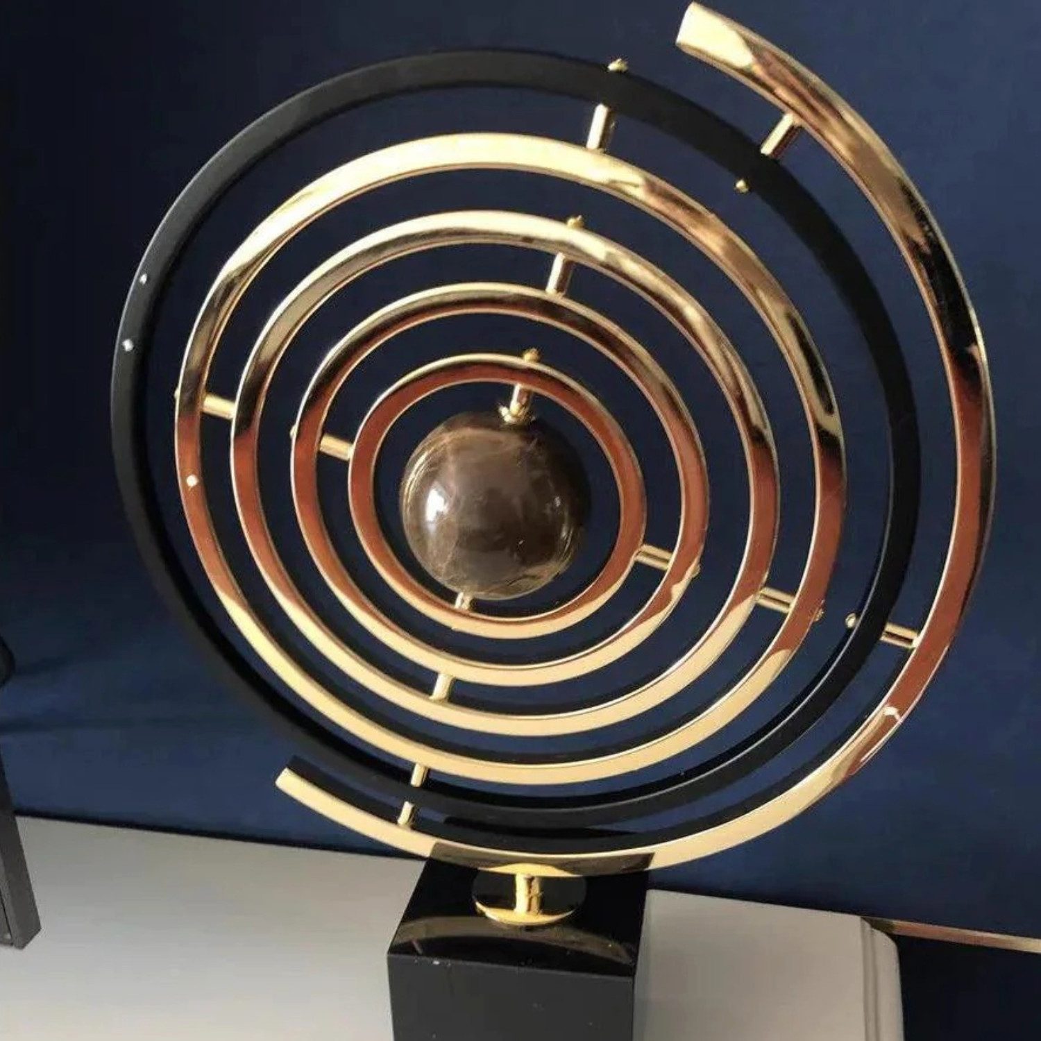 Quality Elegance Skulptur Moderne Drehbare Globus-Dekoration