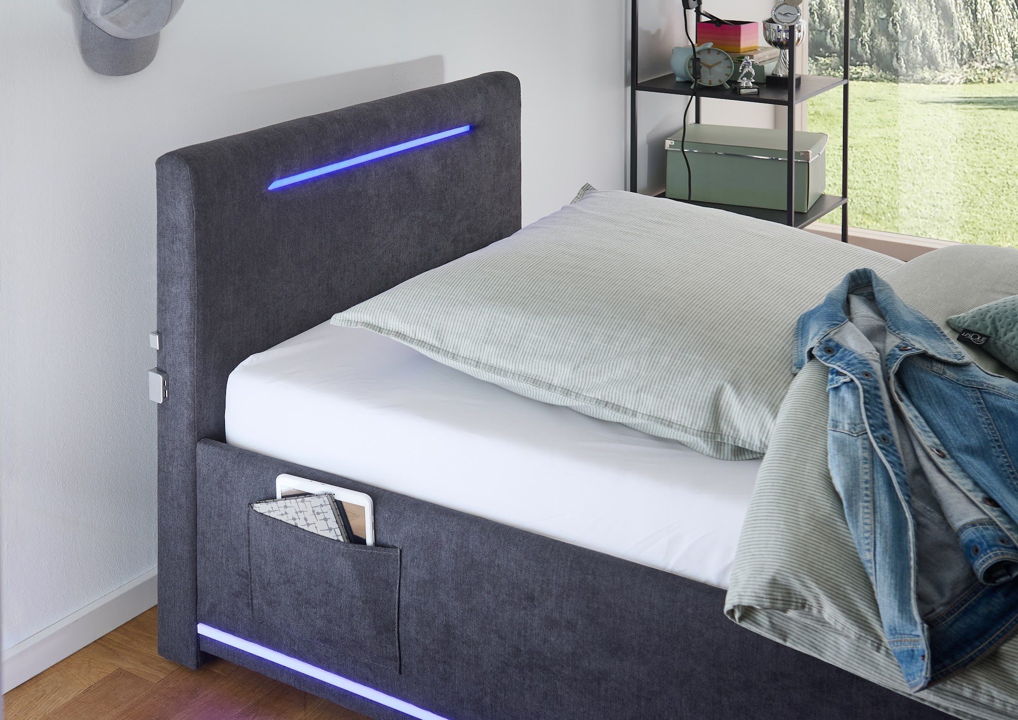 meise.möbel Kinderbett Circle, LED-Beleuchtung, USB-Anschluss, mit Betttaschen