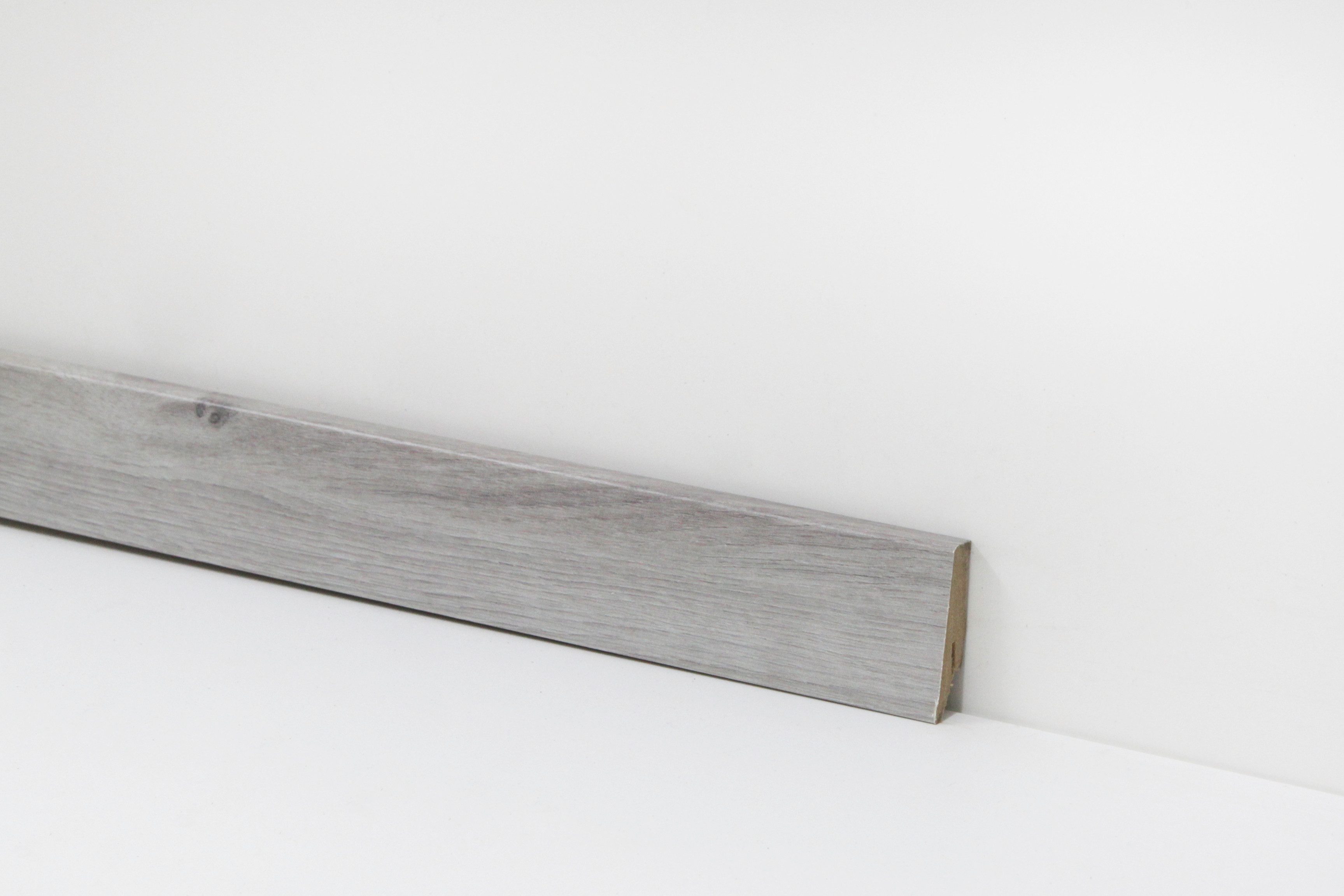 Check Sockelleiste Equipped– passend zu Check – Vinyl, Klickboden & andere Напольные покрытия, 1 Stück – 2400 x 58 x 18 mm, Clip- oder Klebemontage