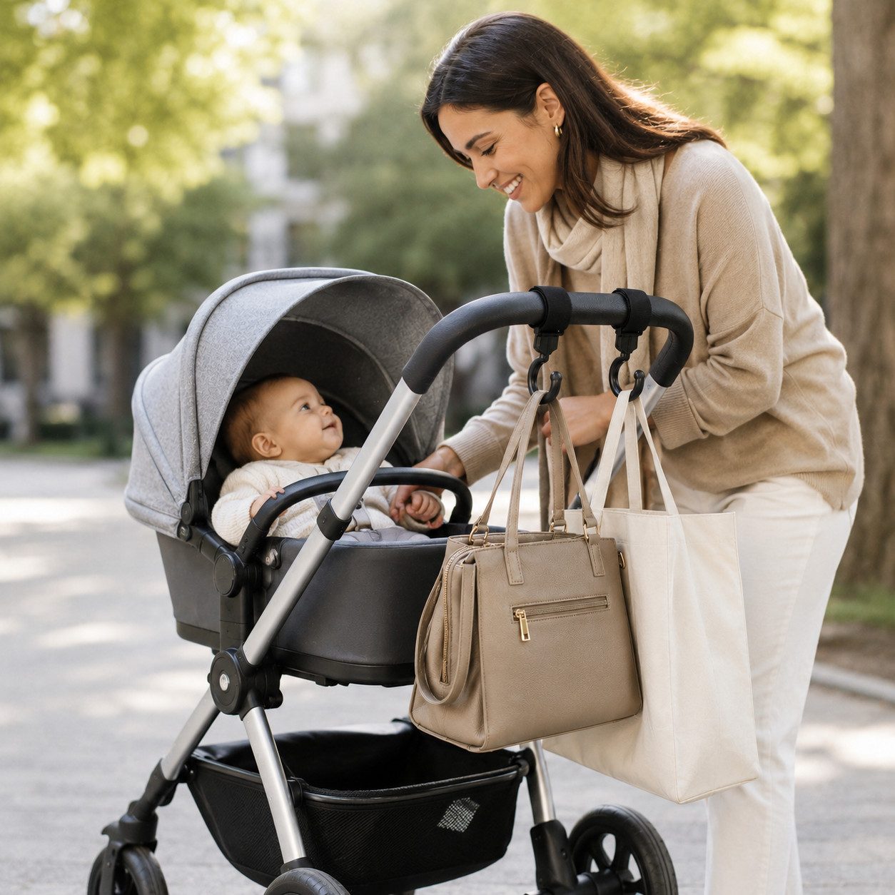 WestCraft Kinderwagen-Tasche Kinderwagenhaken 2er Set, Taschenhalter Hook 360° drehbar, schwarz (2-tlg., 2er-Set), 90° neigbar - stabiles Klettverschluss-System - Universell einsetzbar
