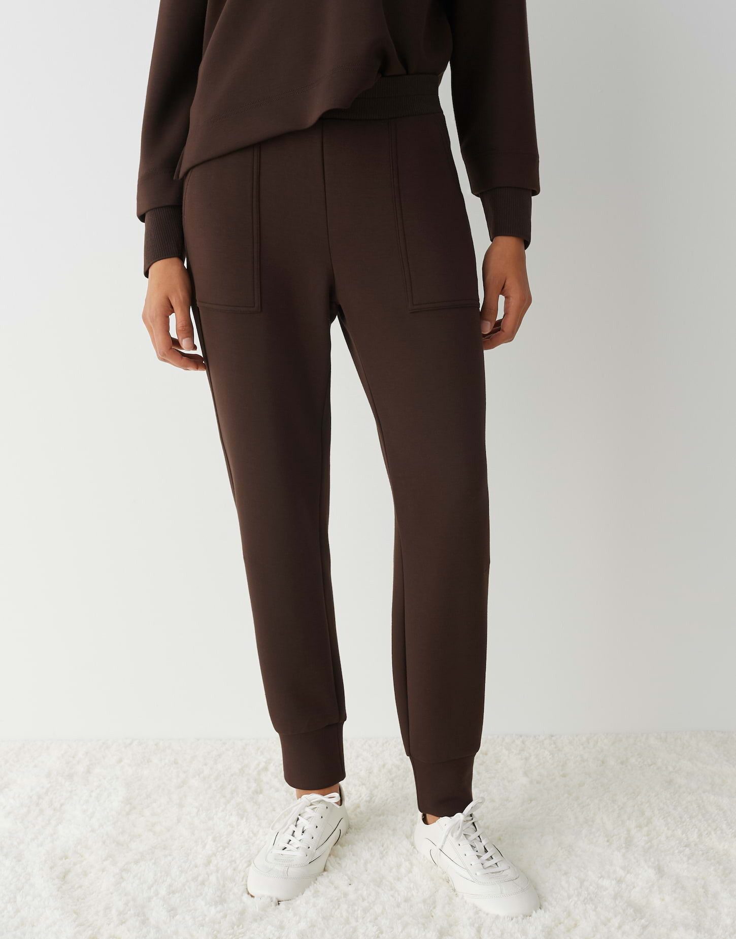 OPUS Stoffhose MYHA CLUB mit samtiger Optik Schmal zulaufendes Bein, angeraute Oberfläche, weicher Griff