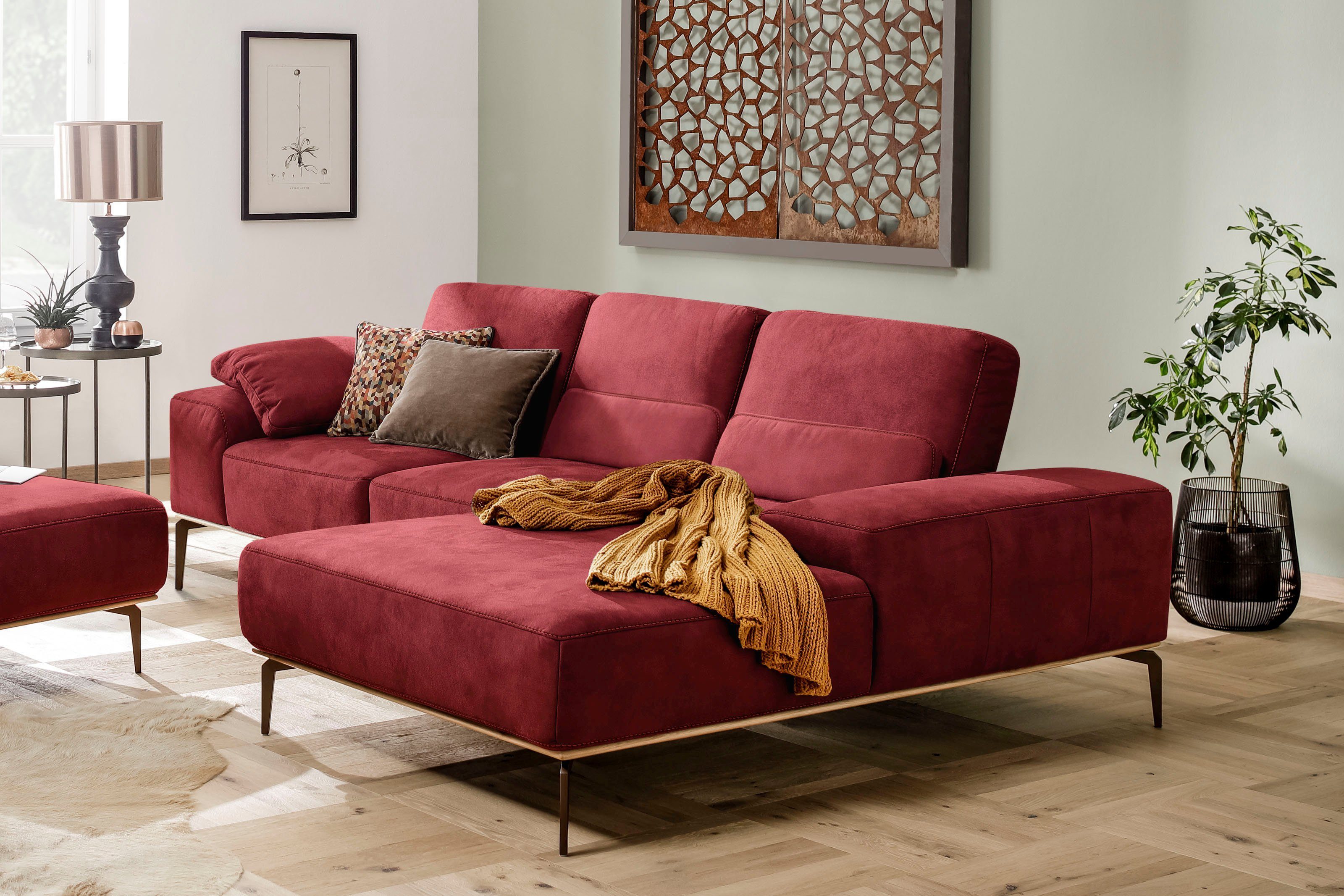 W.SCHILLIG Ecksofa run, Designsofa mit tollem Sitzkomfort, bequem, L-Form, mit Holzsockel, Füße in Bronze pulverbeschichtet, Breite 279 cm