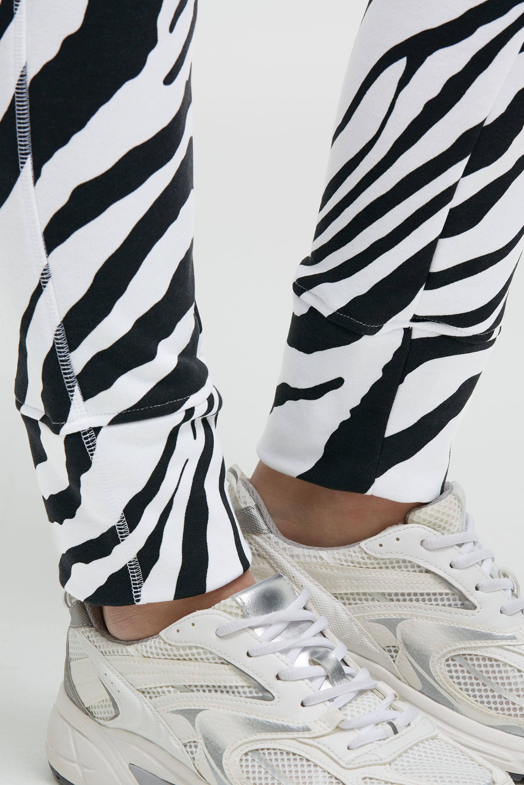 SENSES.THE LABEL Sweathose mit Elastikbund und Kordel