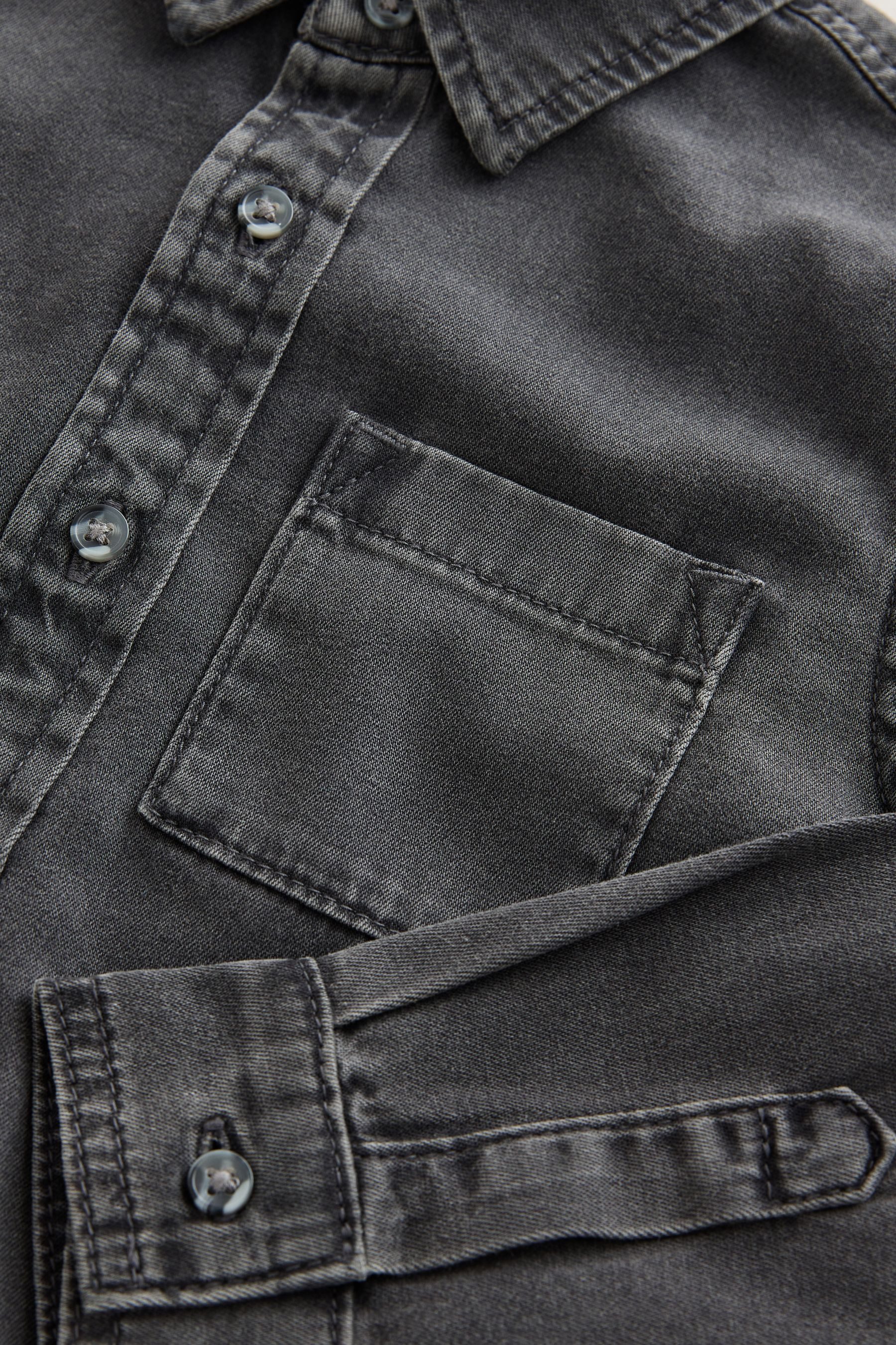 Next Langarmhemd Langärmeliges Hemd aus Denim (1-tlg) – Bild 4 von 5
