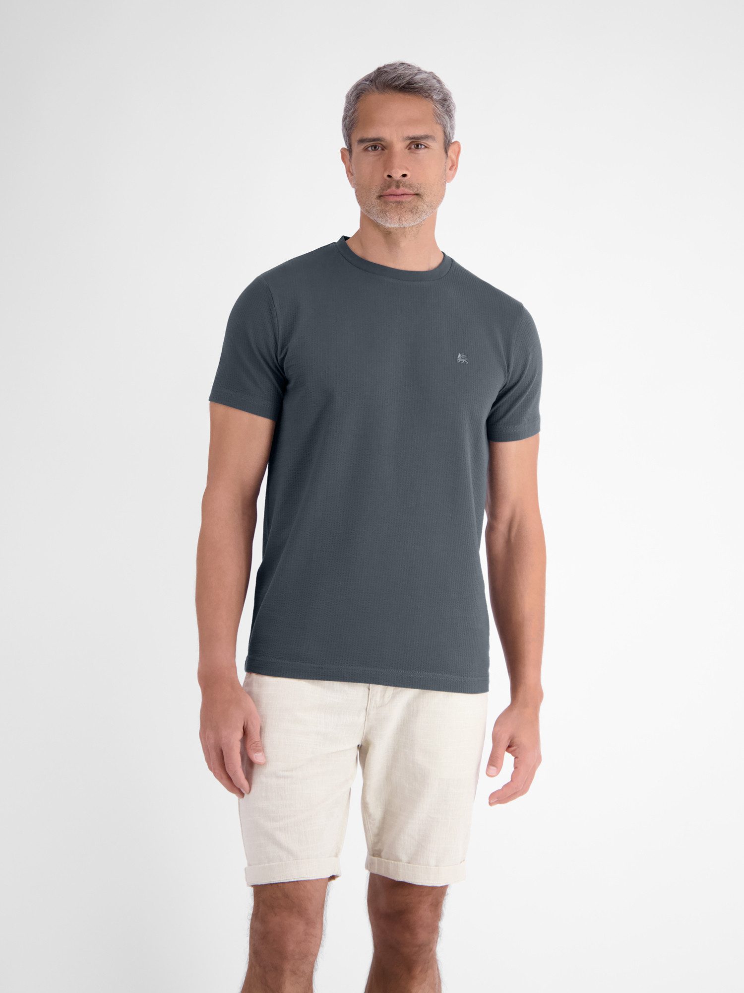 T-Shirt T-Shirt in softer Seersucker-Qualität mit bequemem O-Neck