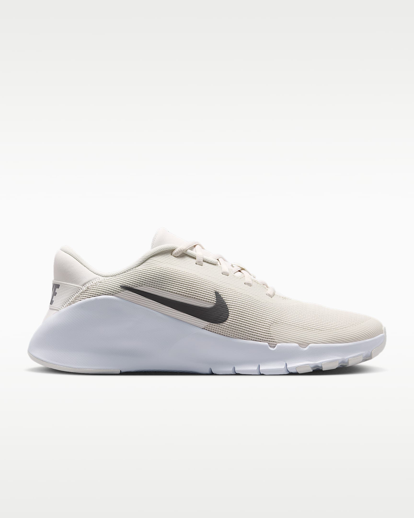 Nike Flex Train Trainingsschuh ideal für Gym und Fitnessstudio