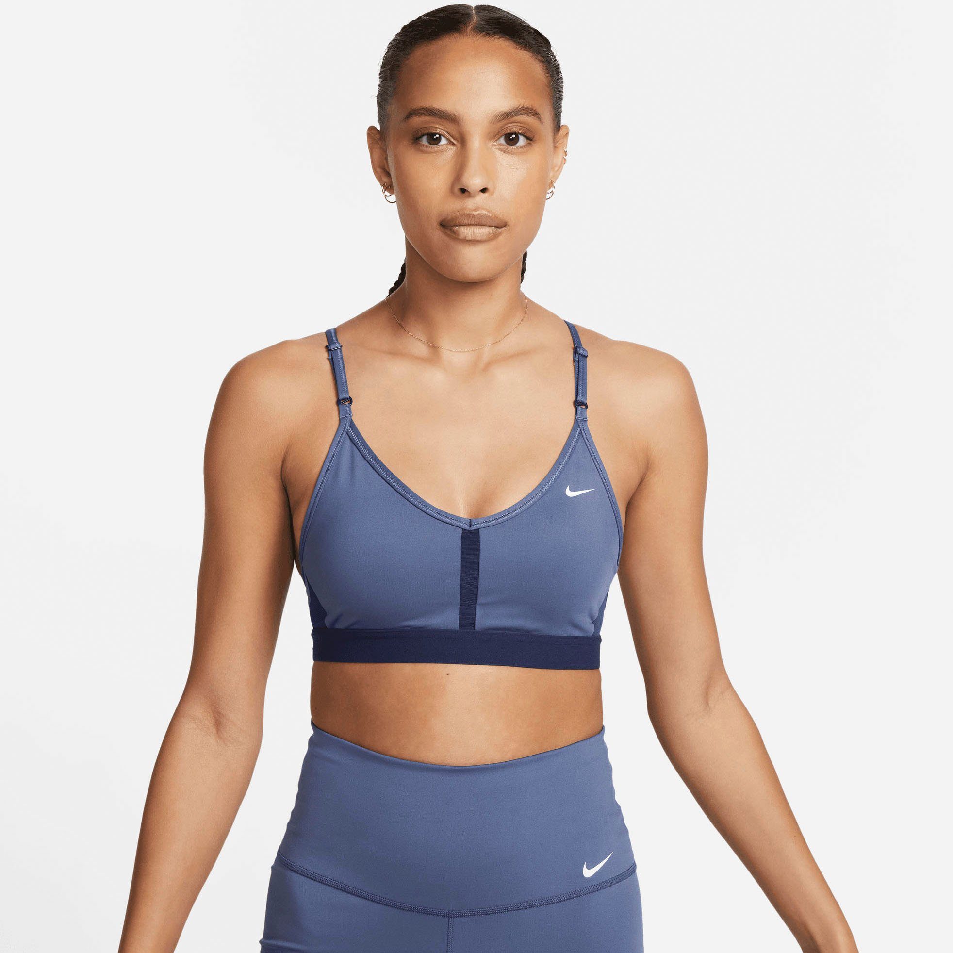 Nike Sport-BH INDY WOMEN'S LIGHT-SUPPORT PADDED V-NECK SPORTS BRA DIFFUSED BLUE/MIDNIGHT NAVY/WHITE | Sport-BHs