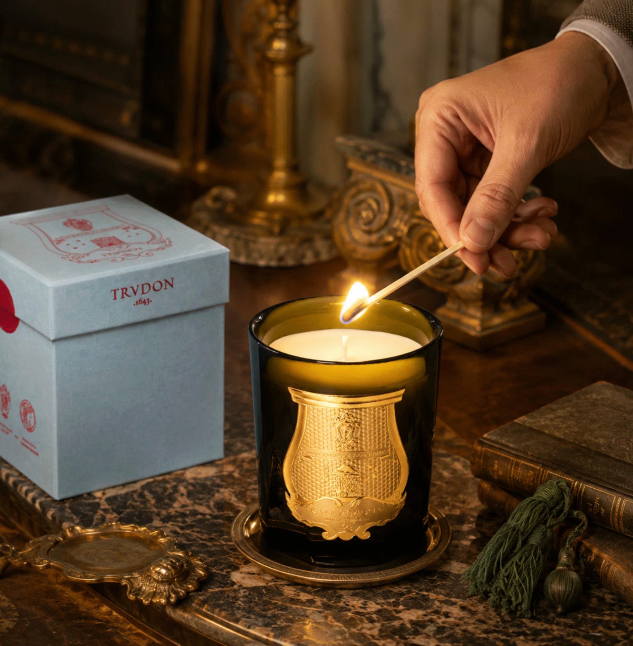 Cire Trudon Duftkerze Abd El Kader Duft Kerze mit Minze Ingwer Jasmin Vanille 270g (1-tlg), Mundgeblasenes Glas wird in der Toskana von Hand gefertigt